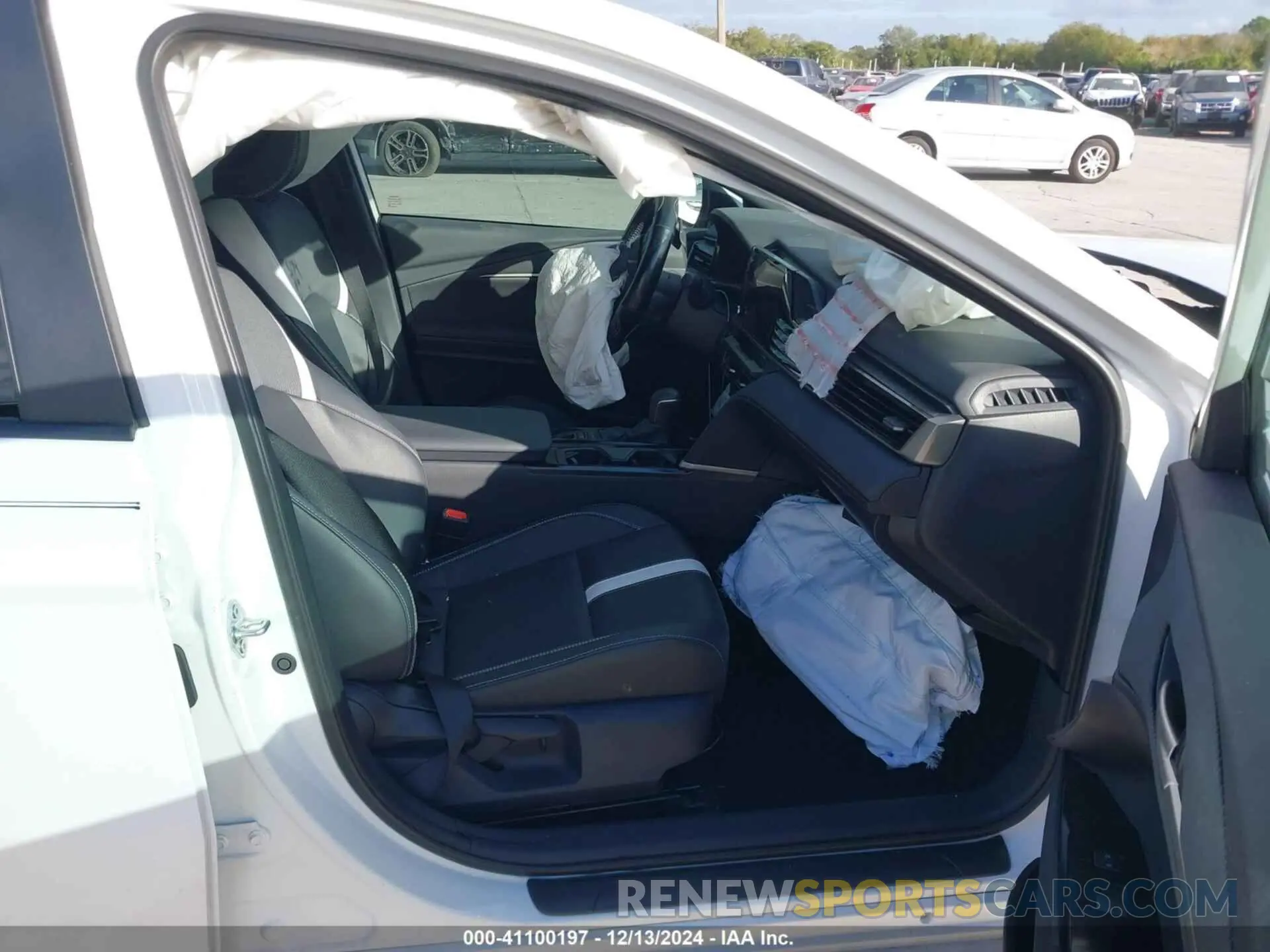 5 fotografías del automóvil dañado 4T1DAACKXSU528878 TOYOTA CAMRY 2025