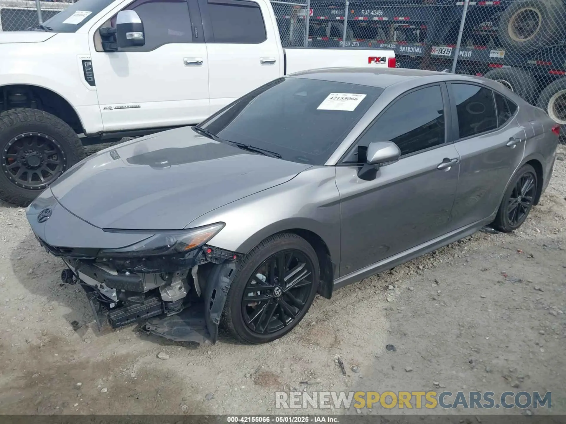 2 fotografías del automóvil dañado 4T1DAACKXSU556731 TOYOTA CAMRY 2025