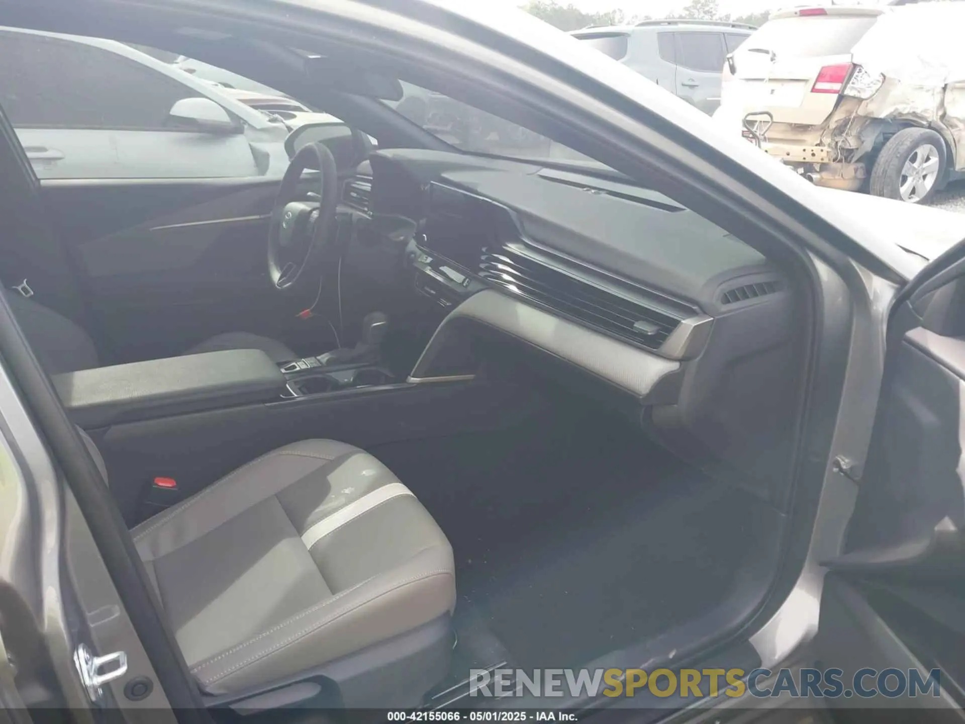 5 fotografías del automóvil dañado 4T1DAACKXSU556731 TOYOTA CAMRY 2025