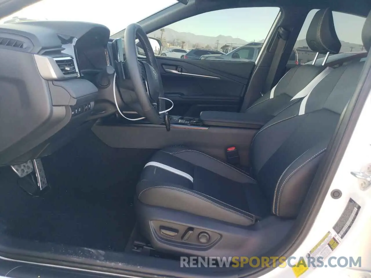 7 fotografías del automóvil dañado 4T1DAACKXSU563985 TOYOTA CAMRY 2025