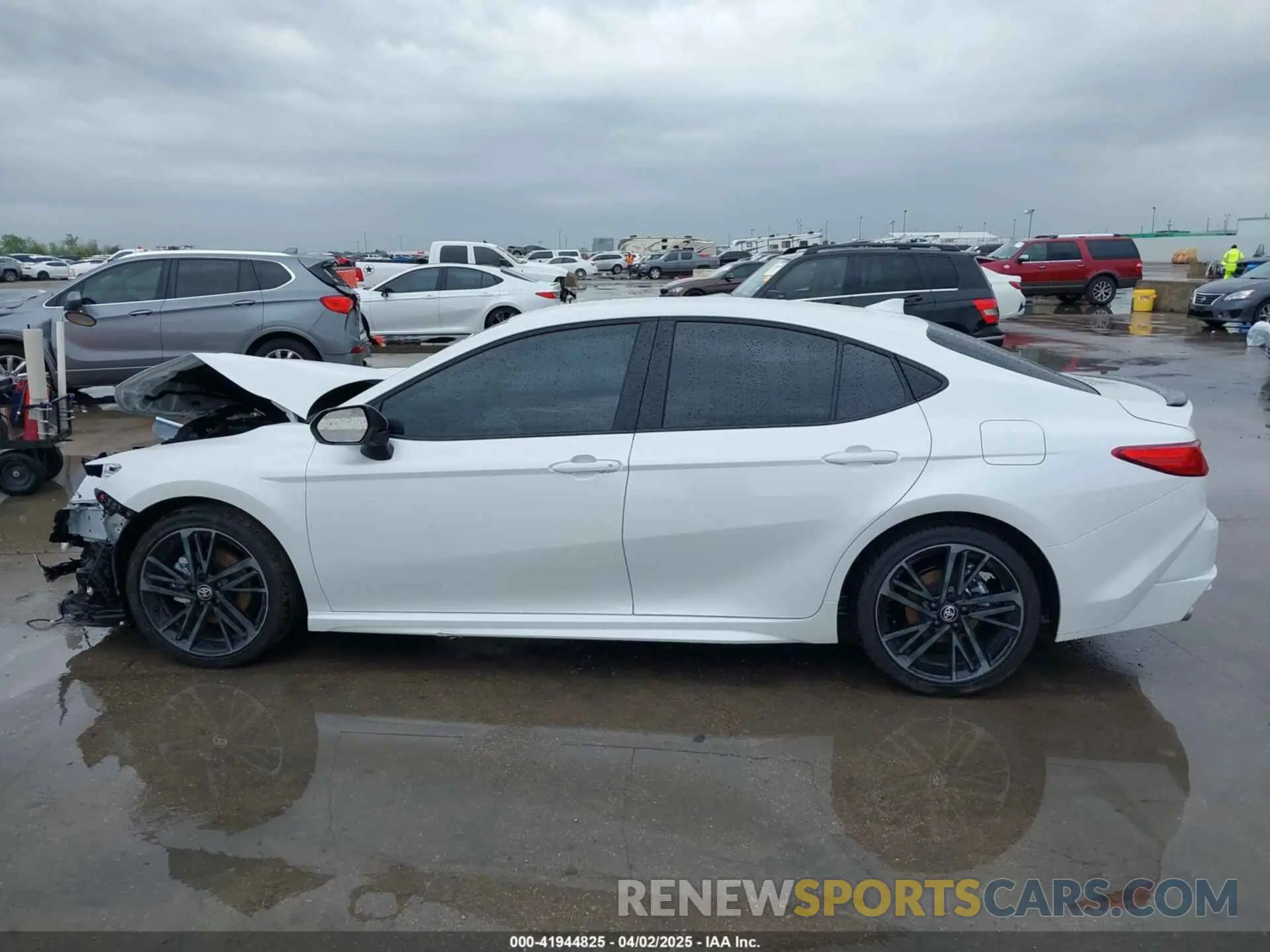 15 fotografías del automóvil dañado 4T1DAACKXSU588272 TOYOTA CAMRY 2025