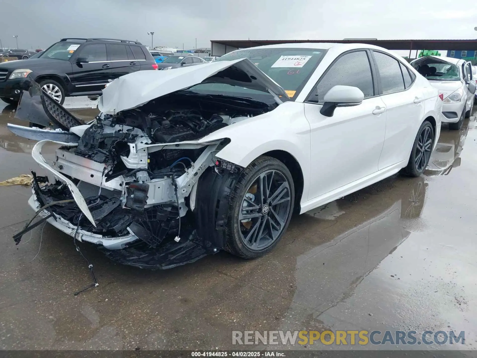 2 fotografías del automóvil dañado 4T1DAACKXSU588272 TOYOTA CAMRY 2025