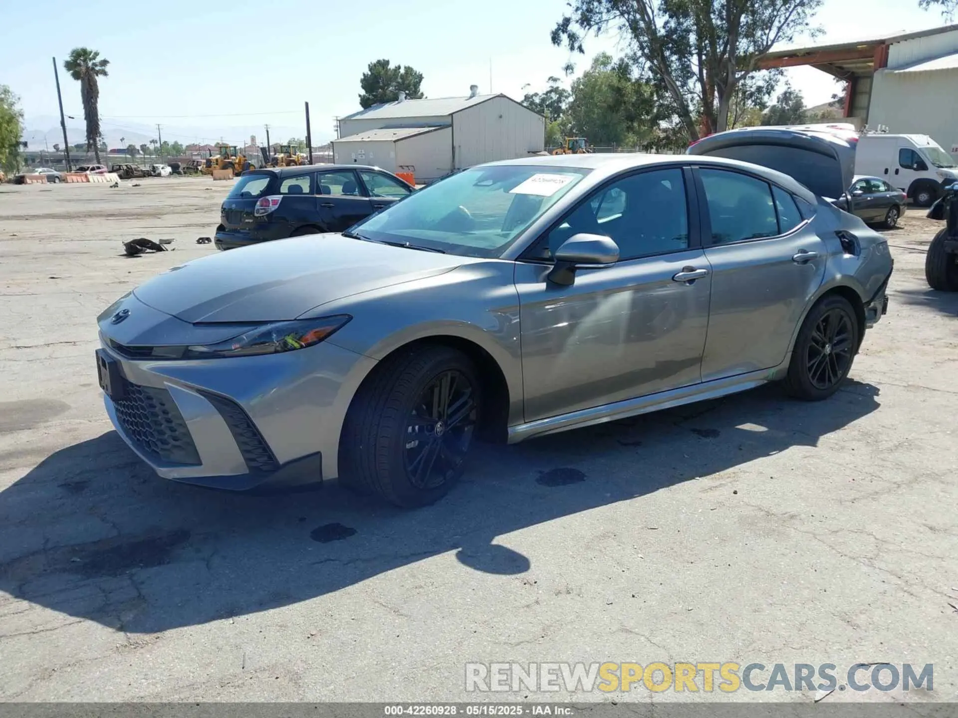 2 fotografías del automóvil dañado 4T1DAACKXSU599112 TOYOTA CAMRY 2025