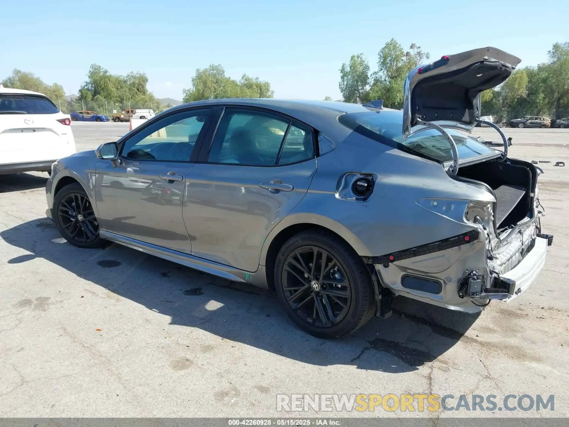 3 fotografías del automóvil dañado 4T1DAACKXSU599112 TOYOTA CAMRY 2025