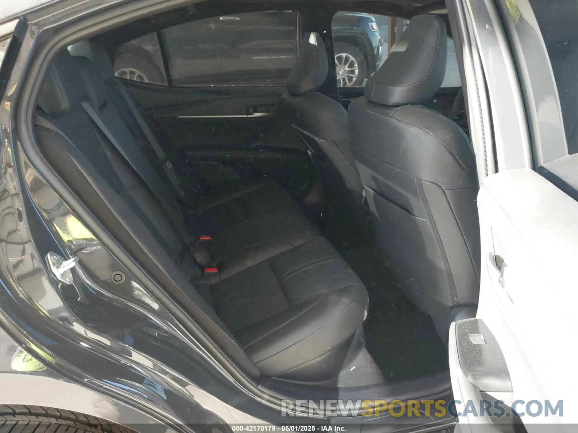 8 fotografías del automóvil dañado 4T1DBADK0SU016820 TOYOTA CAMRY 2025