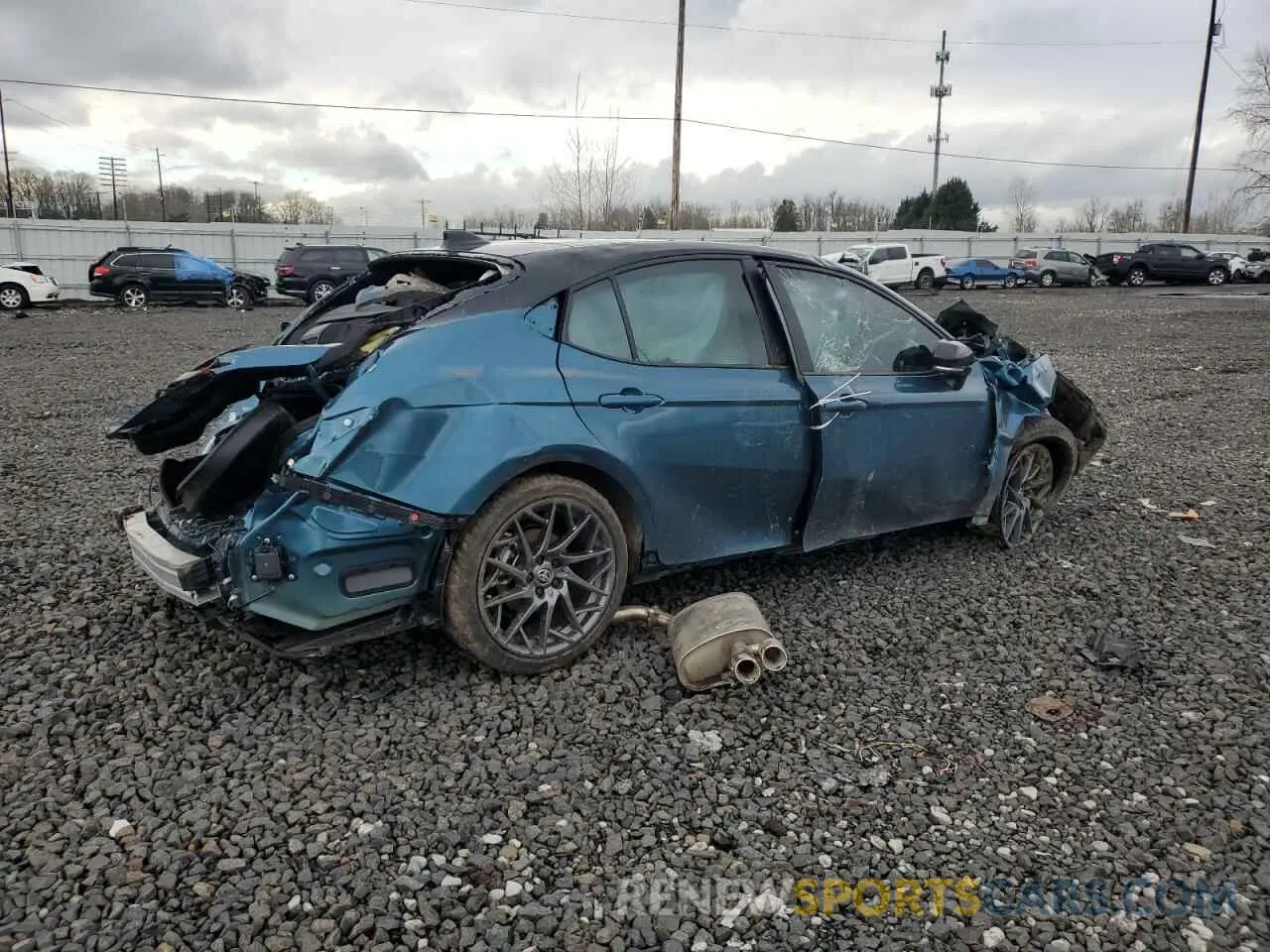 3 fotografías del automóvil dañado 4T1DBADK0SU016896 TOYOTA CAMRY 2025