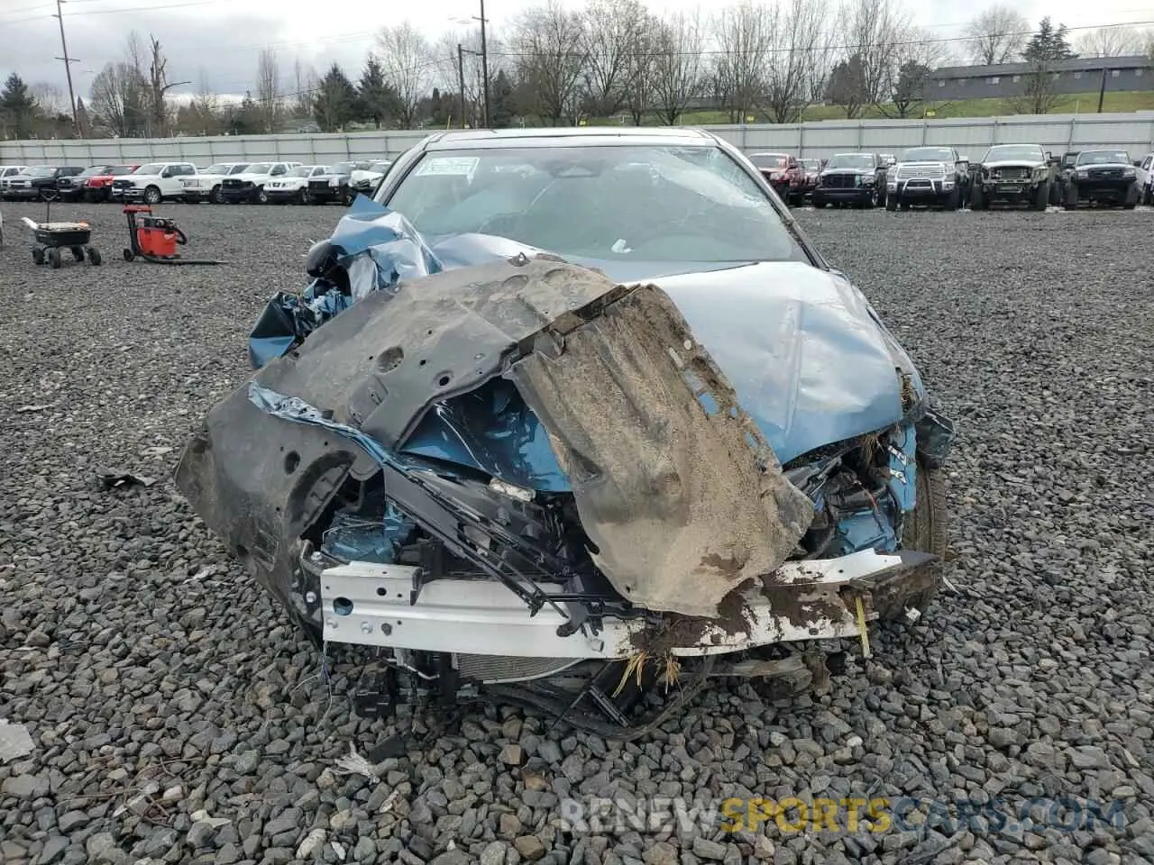 5 fotografías del automóvil dañado 4T1DBADK0SU016896 TOYOTA CAMRY 2025