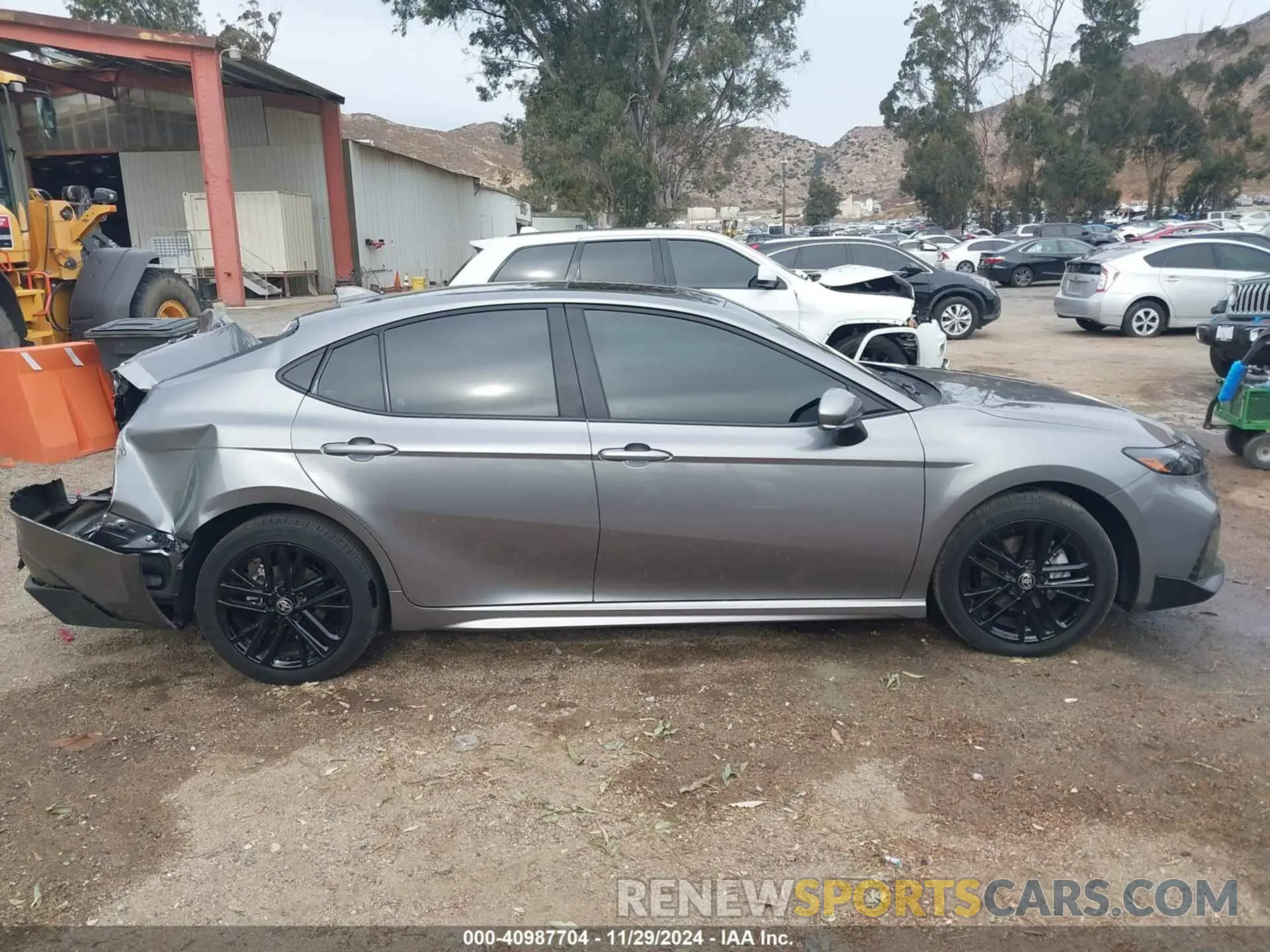 13 fotografías del automóvil dañado 4T1DBADK0SU503788 TOYOTA CAMRY 2025