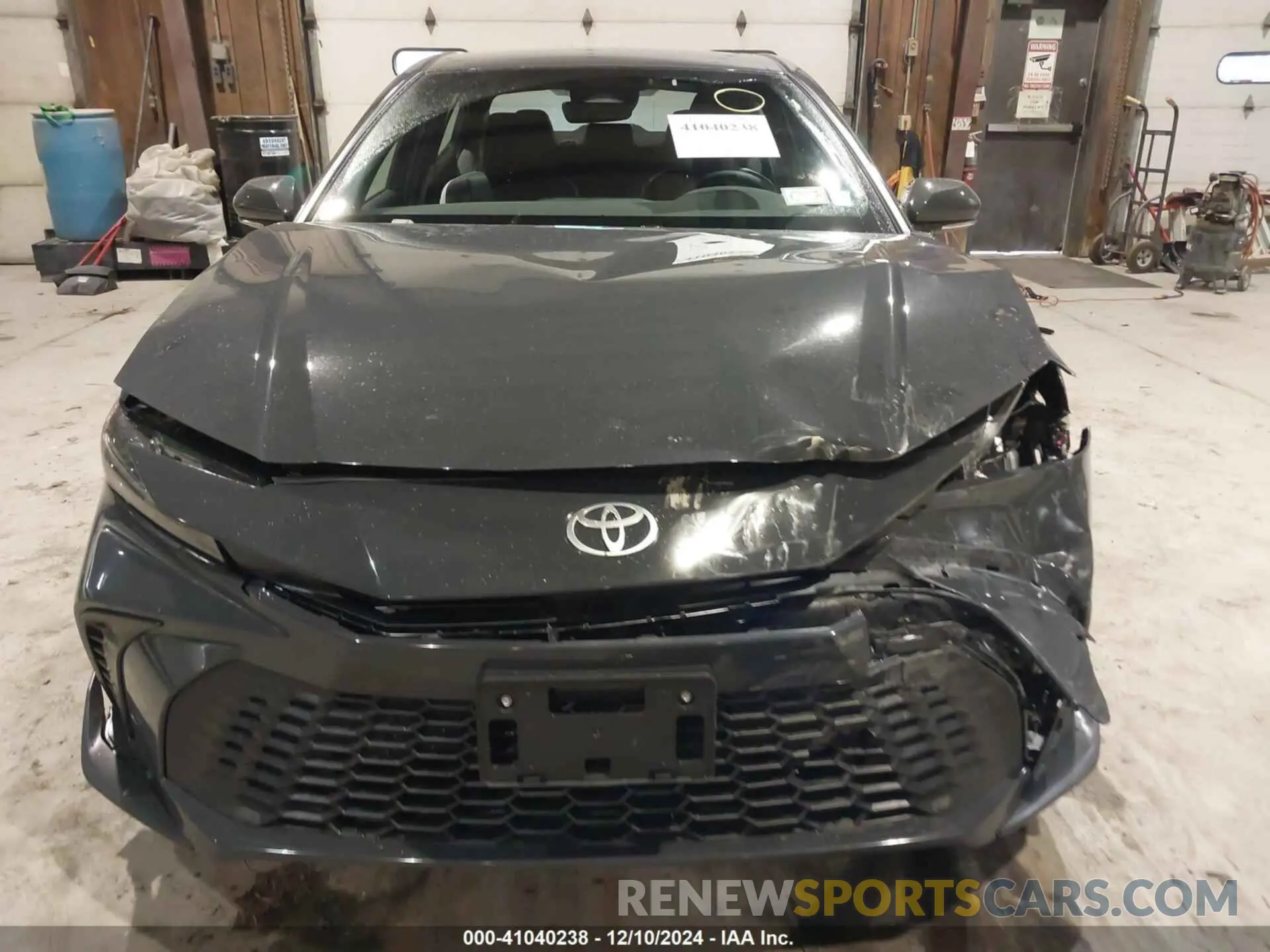 12 fotografías del automóvil dañado 4T1DBADK0SU506500 TOYOTA CAMRY 2025