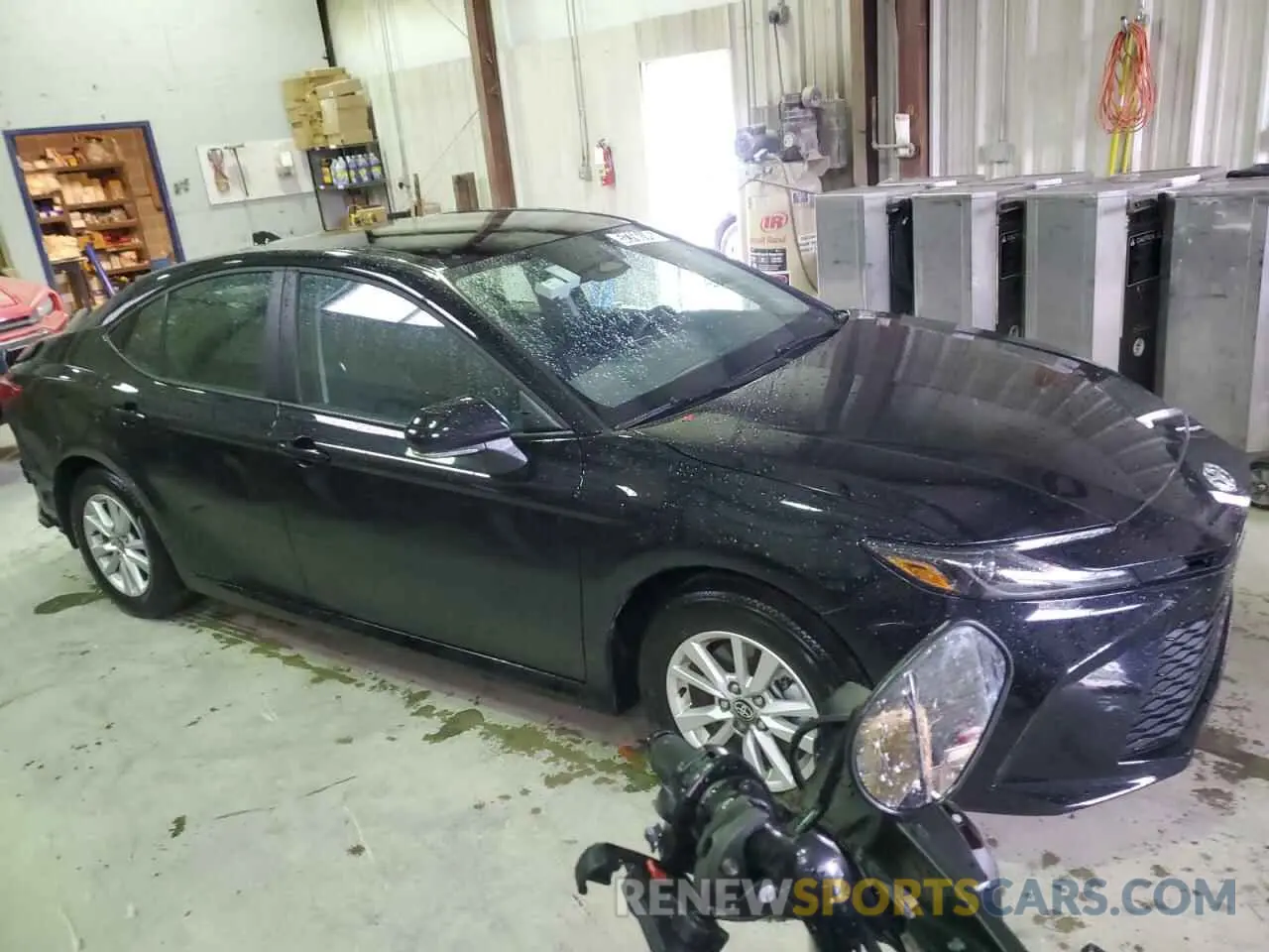 4 fotografías del automóvil dañado 4T1DBADK0SU527833 TOYOTA CAMRY 2025