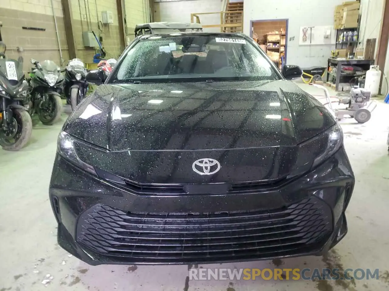 5 fotografías del automóvil dañado 4T1DBADK0SU527833 TOYOTA CAMRY 2025
