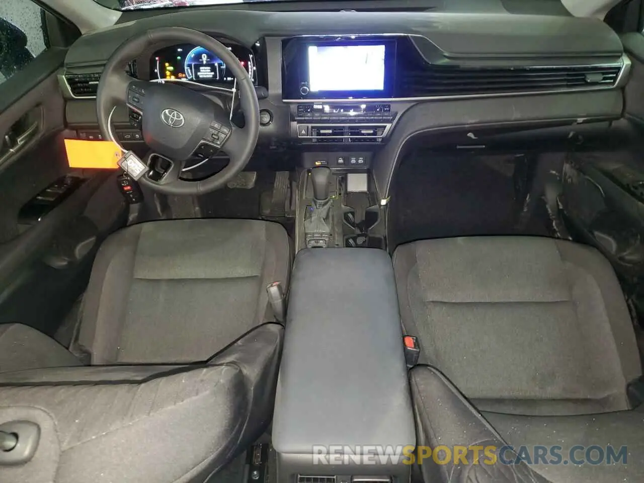 8 fotografías del automóvil dañado 4T1DBADK0SU527833 TOYOTA CAMRY 2025