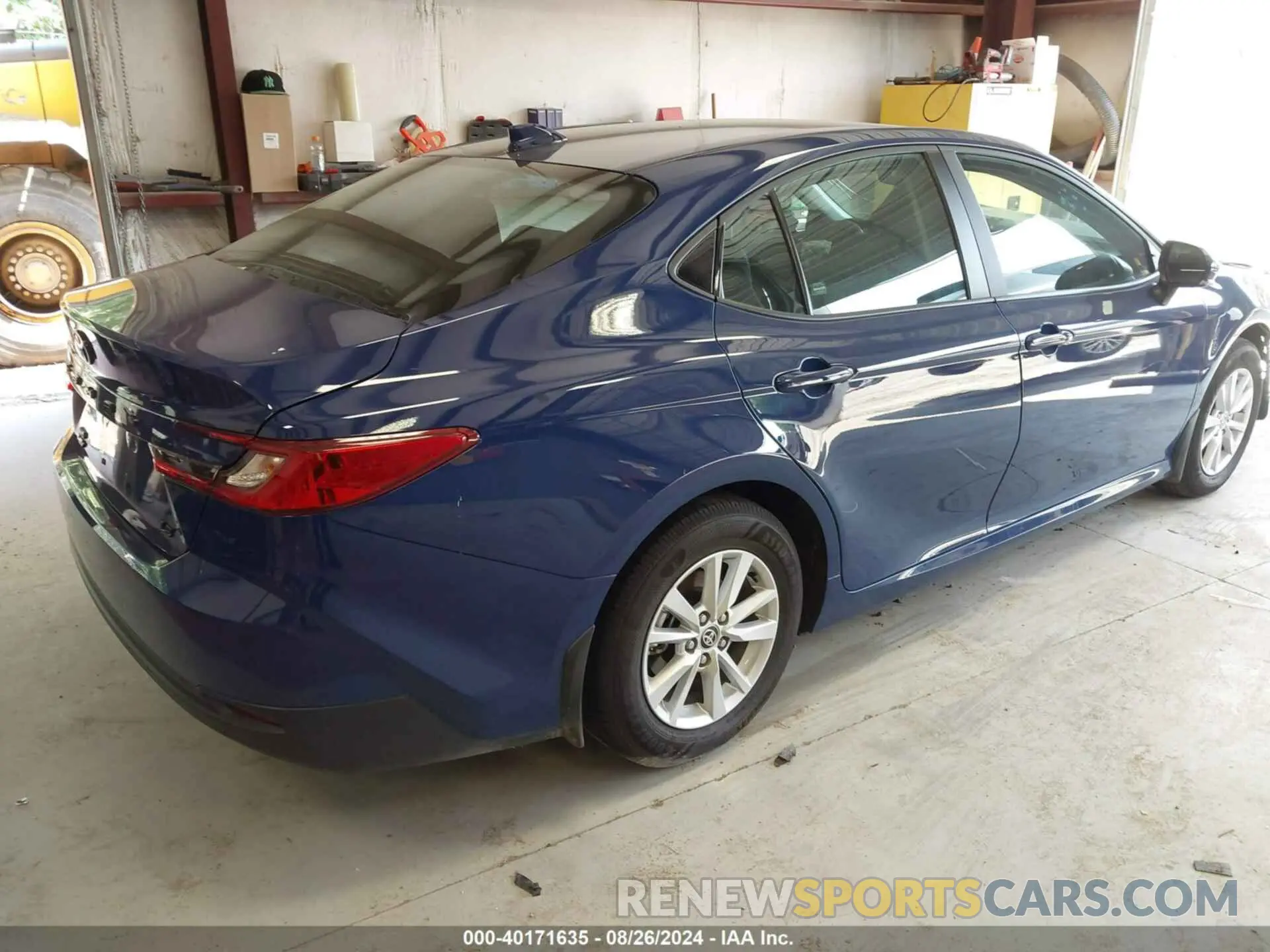 4 fotografías del automóvil dañado 4T1DBADK1SU001338 TOYOTA CAMRY 2025