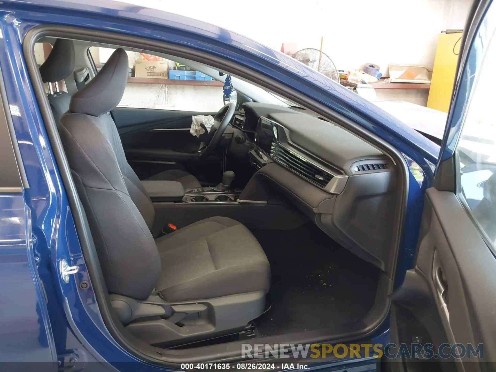 5 fotografías del automóvil dañado 4T1DBADK1SU001338 TOYOTA CAMRY 2025
