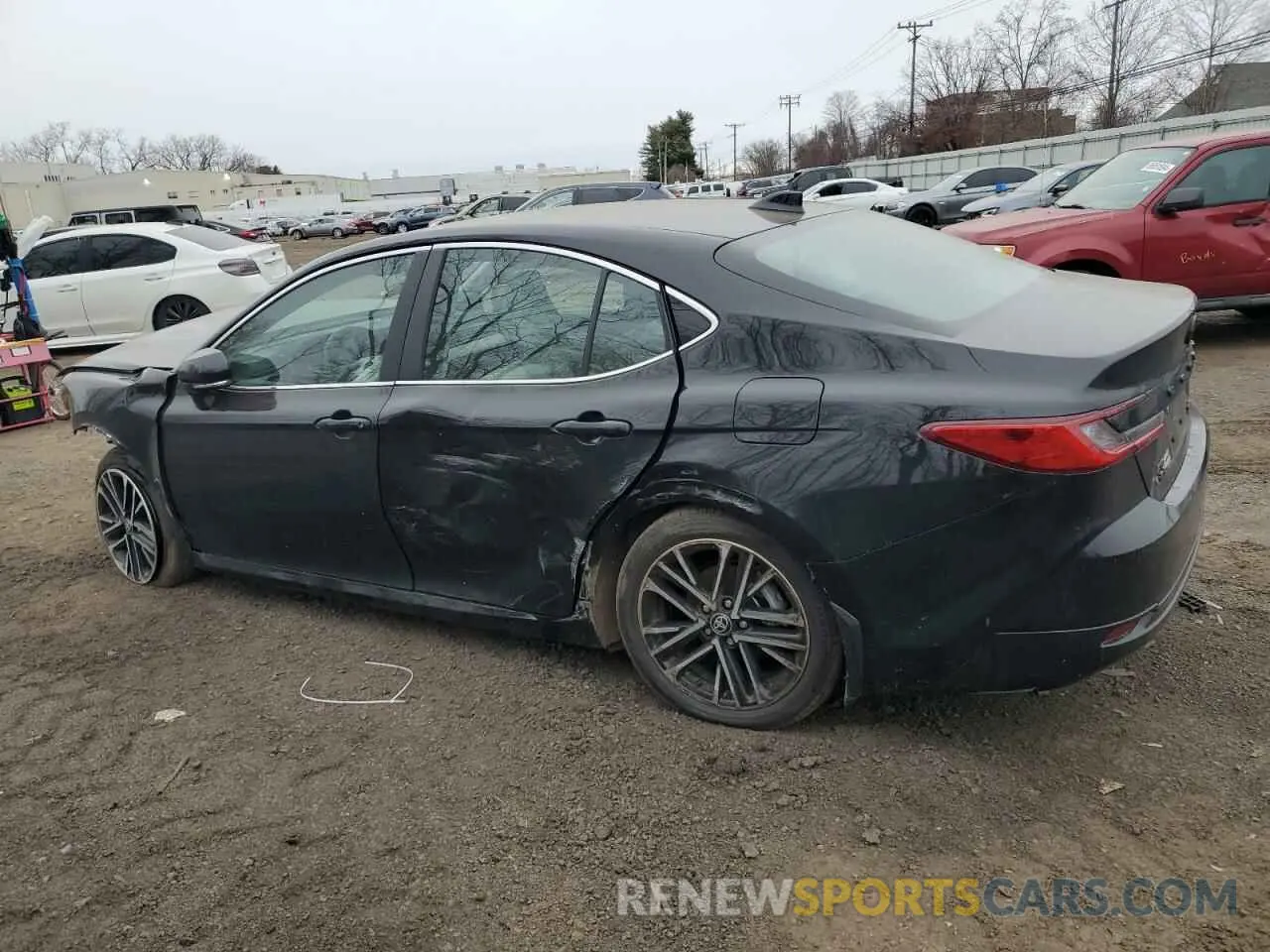 2 fotografías del automóvil dañado 4T1DBADK1SU514590 TOYOTA CAMRY 2025