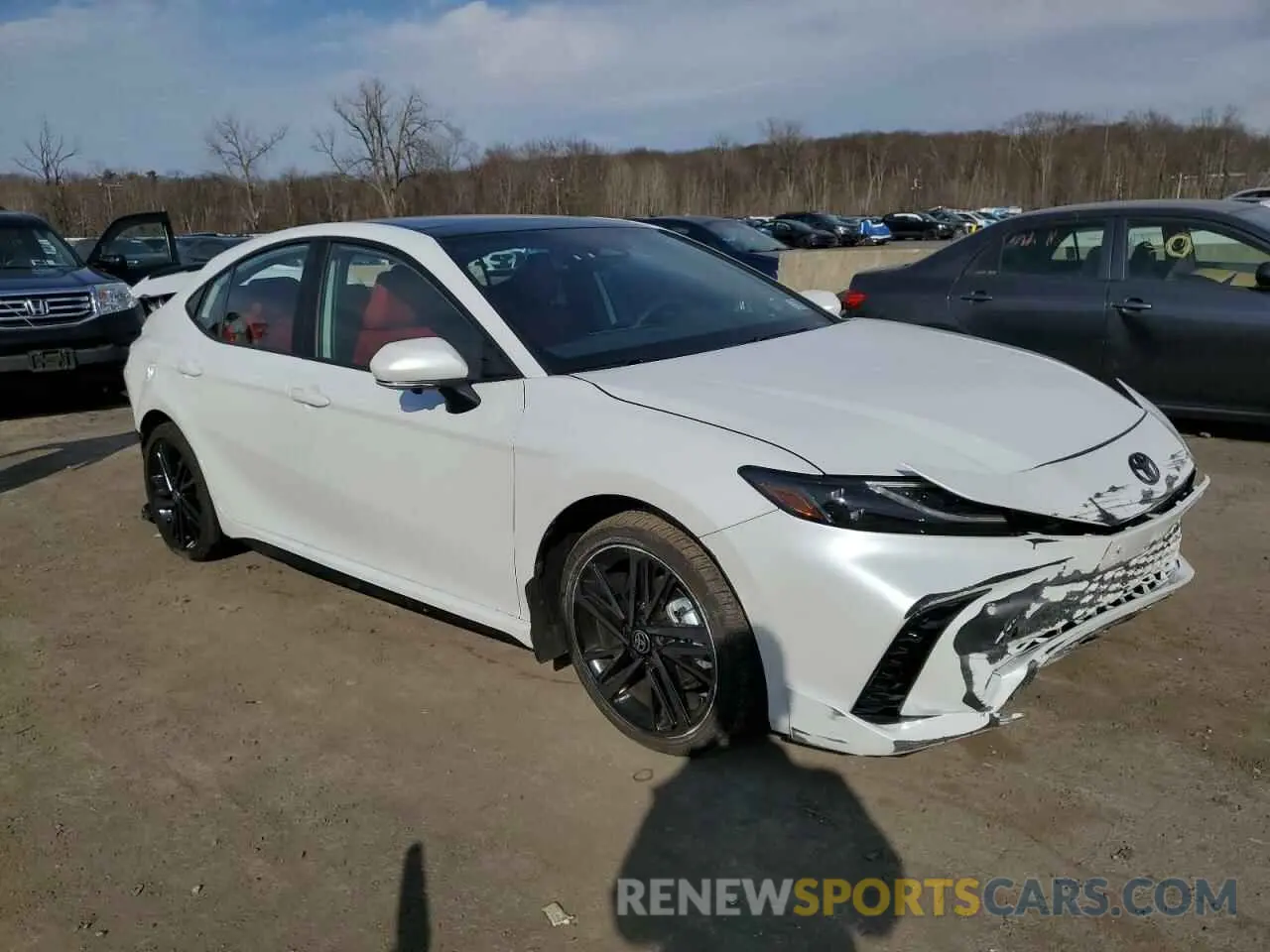 4 fotografías del automóvil dañado 4T1DBADK1SU517408 TOYOTA CAMRY 2025