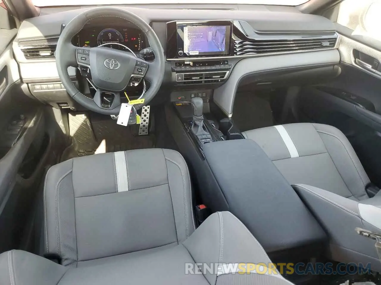 8 fotografías del automóvil dañado 4T1DBADK2SU002871 TOYOTA CAMRY 2025