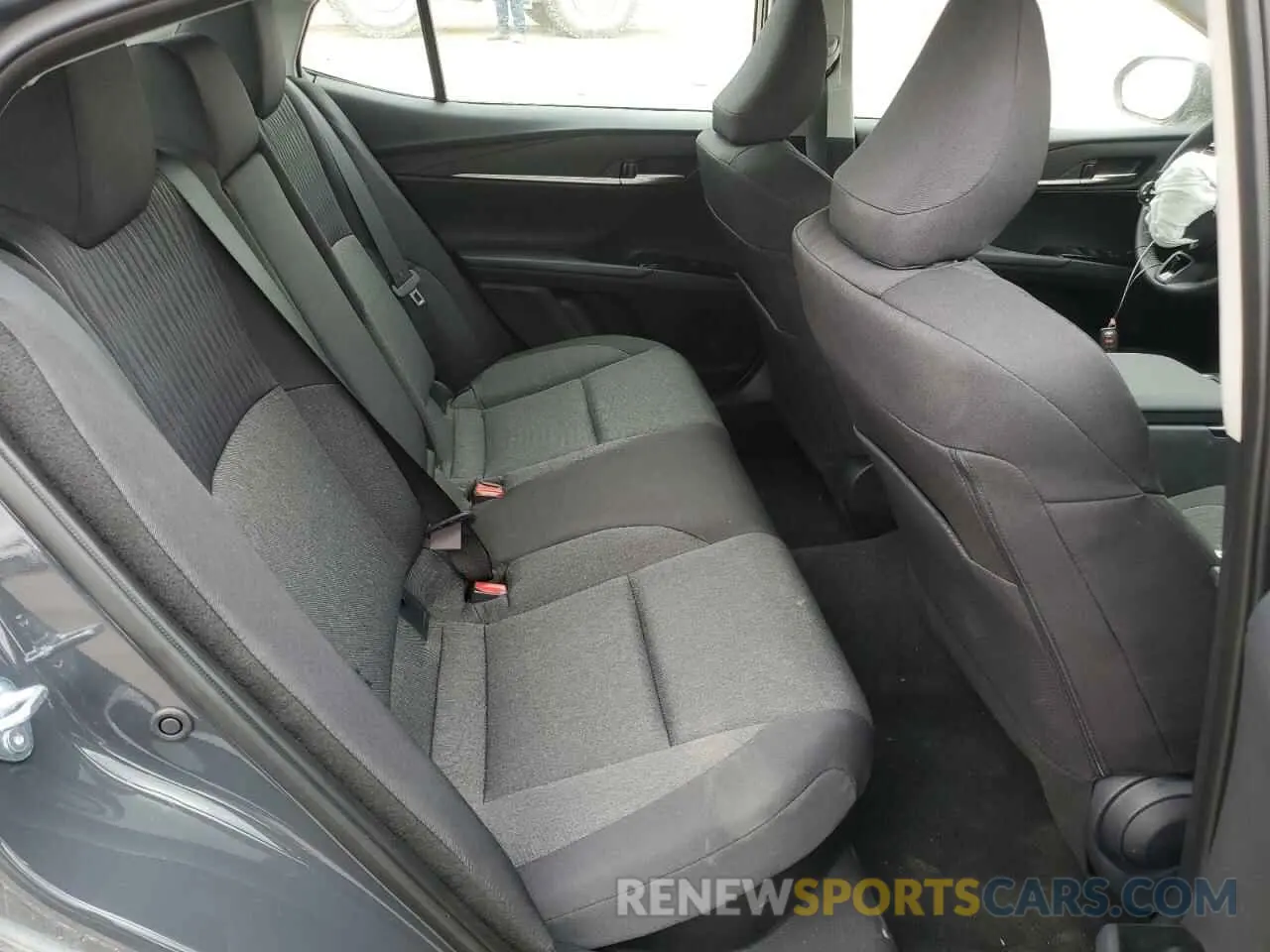 10 fotografías del automóvil dañado 4T1DBADK2SU012882 TOYOTA CAMRY 2025