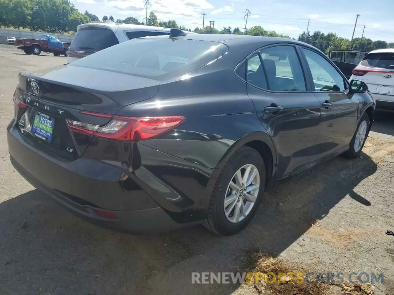 3 fotografías del automóvil dañado 4T1DBADK2SU021386 TOYOTA CAMRY 2025