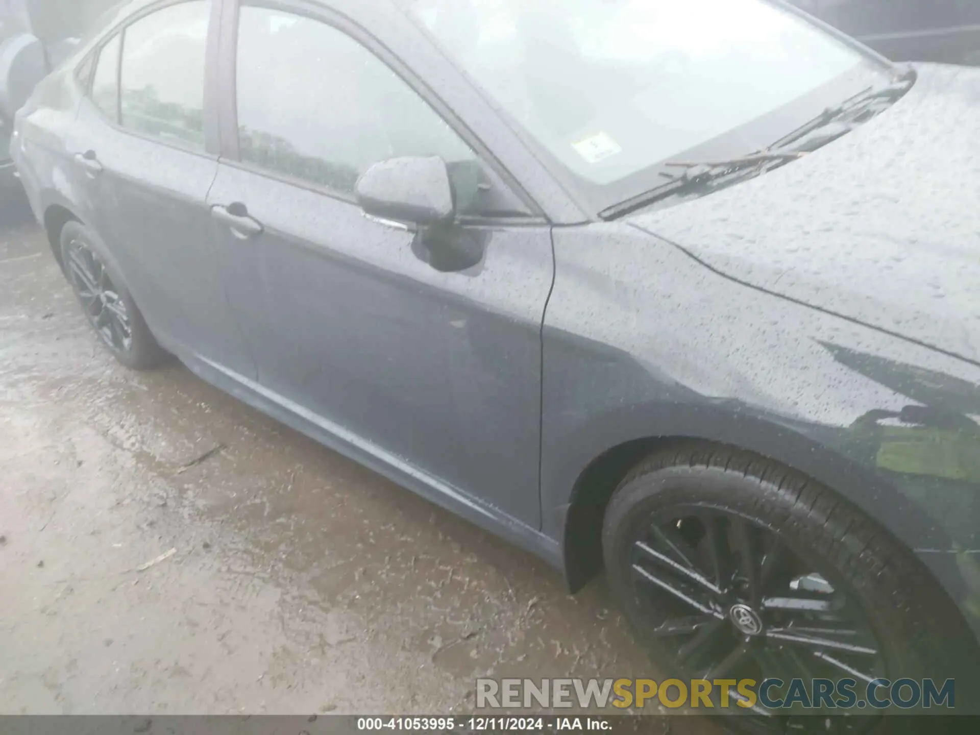18 fotografías del automóvil dañado 4T1DBADK2SU507812 TOYOTA CAMRY 2025