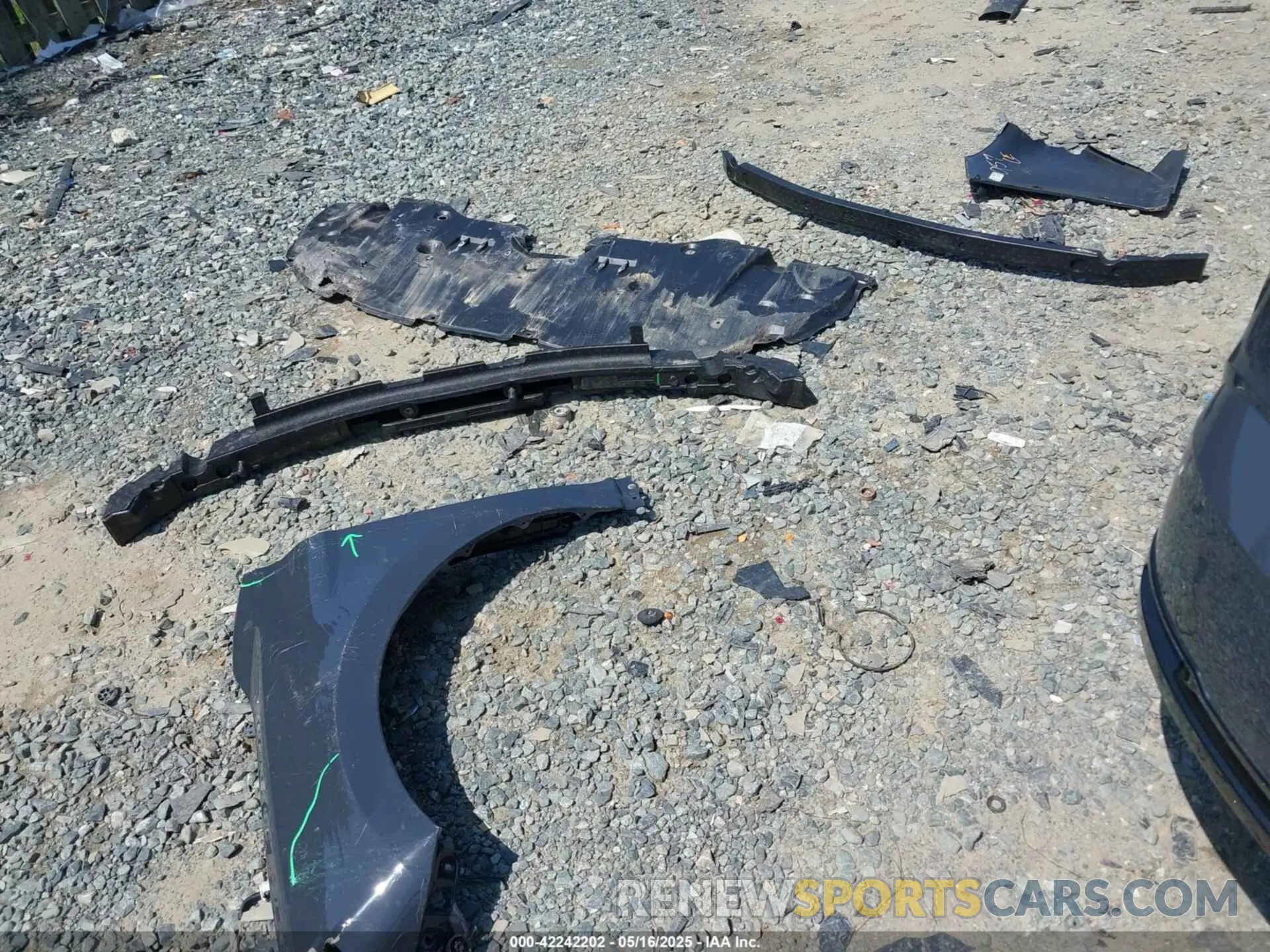 12 fotografías del automóvil dañado 4T1DBADK2SU509561 TOYOTA CAMRY 2025