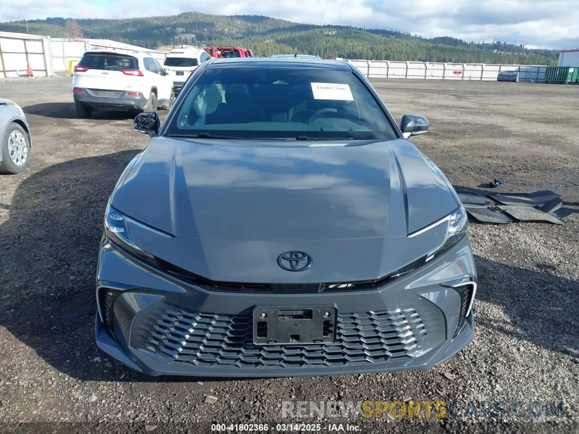 13 fotografías del automóvil dañado 4T1DBADK2SU521774 TOYOTA CAMRY 2025
