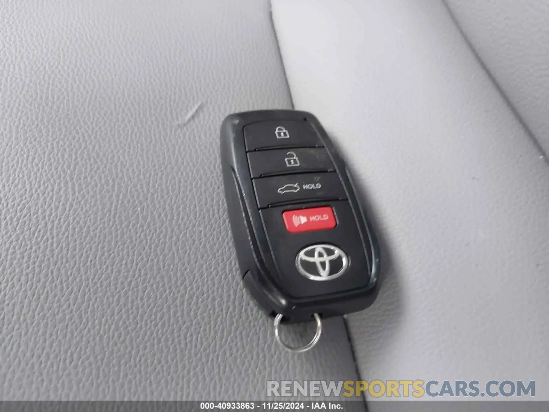 11 fotografías del automóvil dañado 4T1DBADK3SU006380 TOYOTA CAMRY 2025