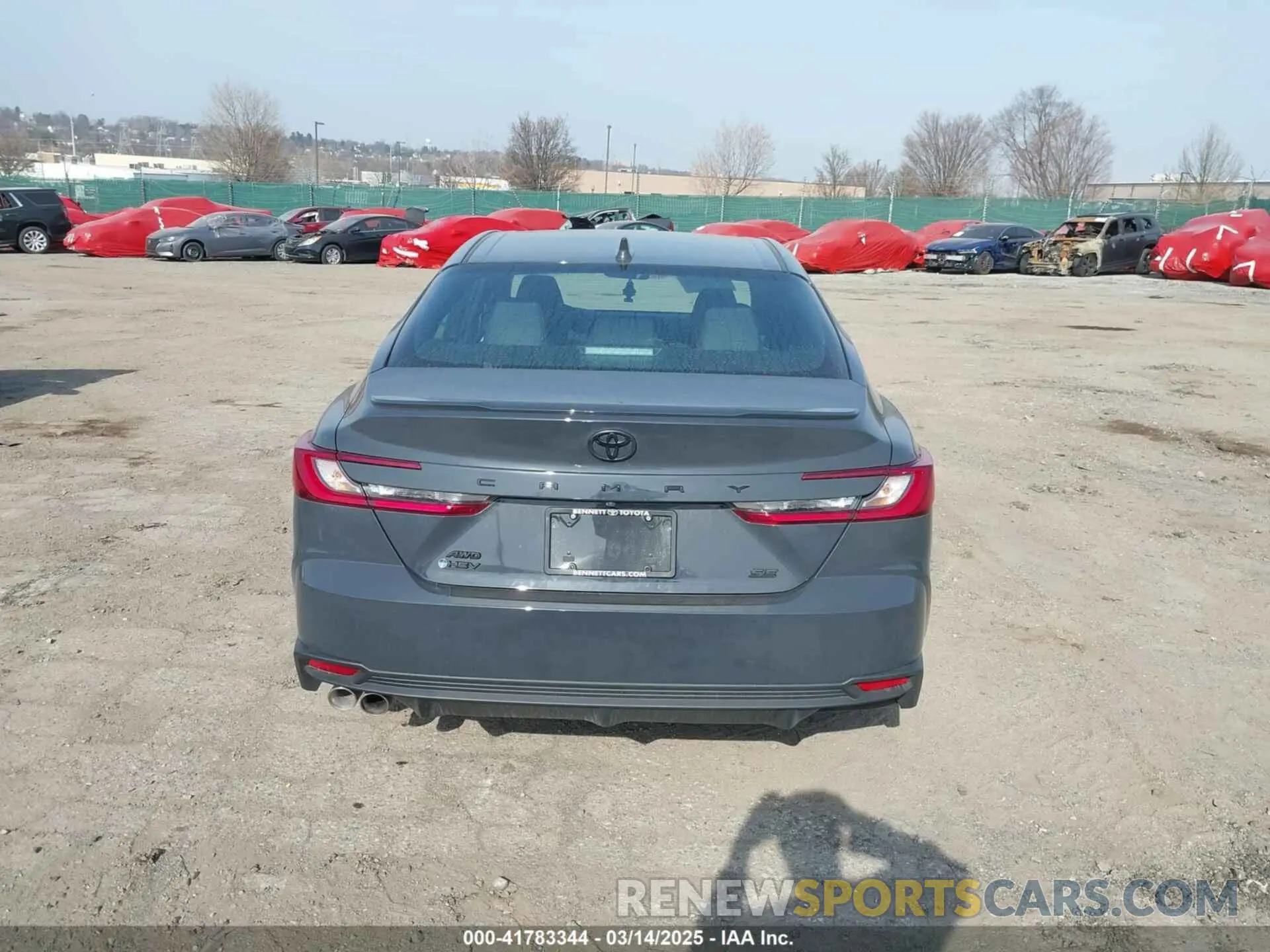 17 fotografías del automóvil dañado 4T1DBADK3SU012485 TOYOTA CAMRY 2025