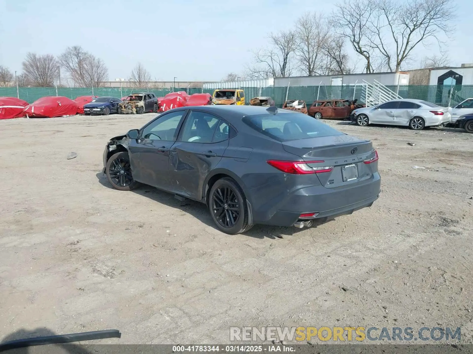 3 fotografías del automóvil dañado 4T1DBADK3SU012485 TOYOTA CAMRY 2025