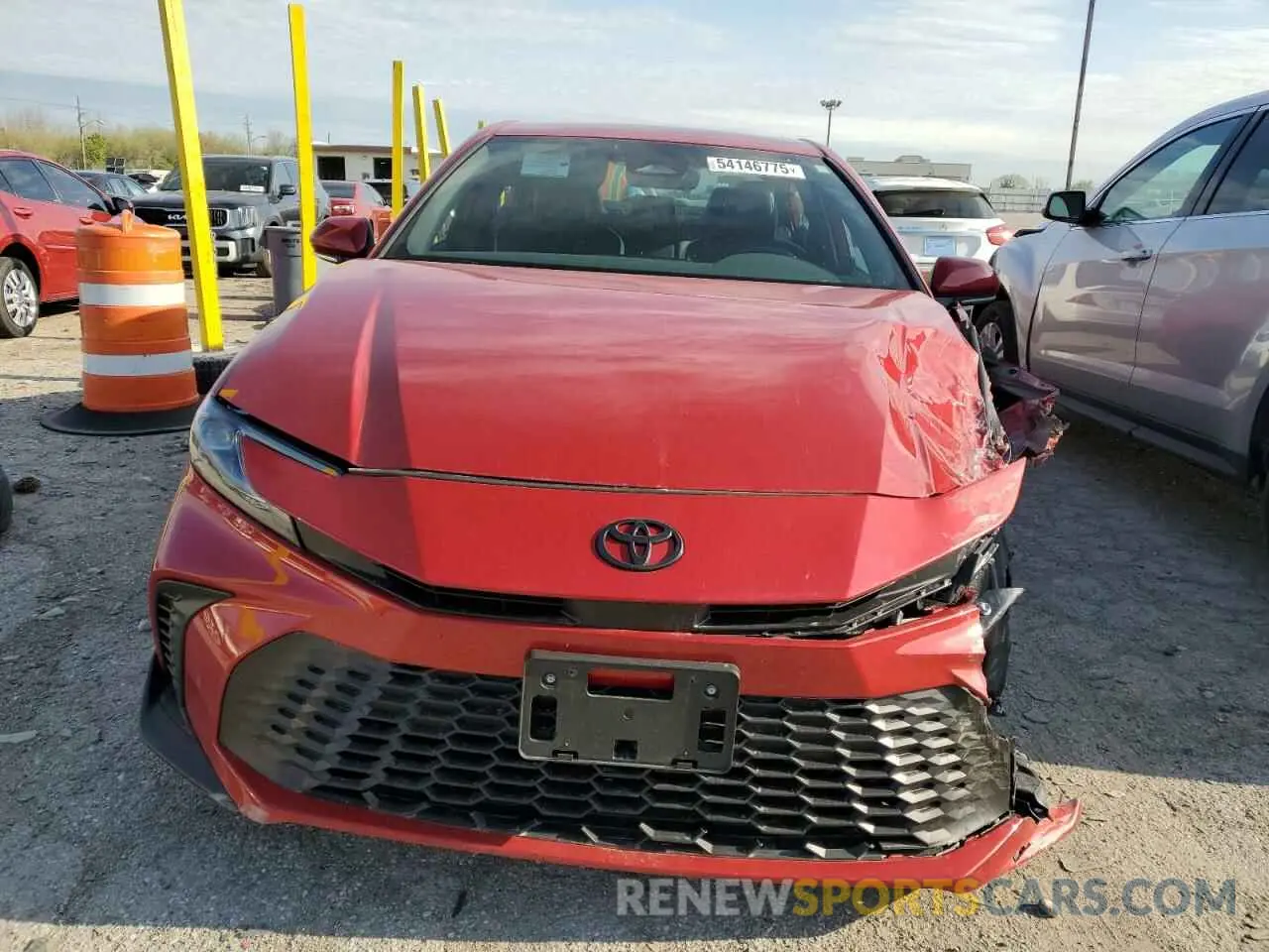 5 fotografías del automóvil dañado 4T1DBADK3SU015225 TOYOTA CAMRY 2025