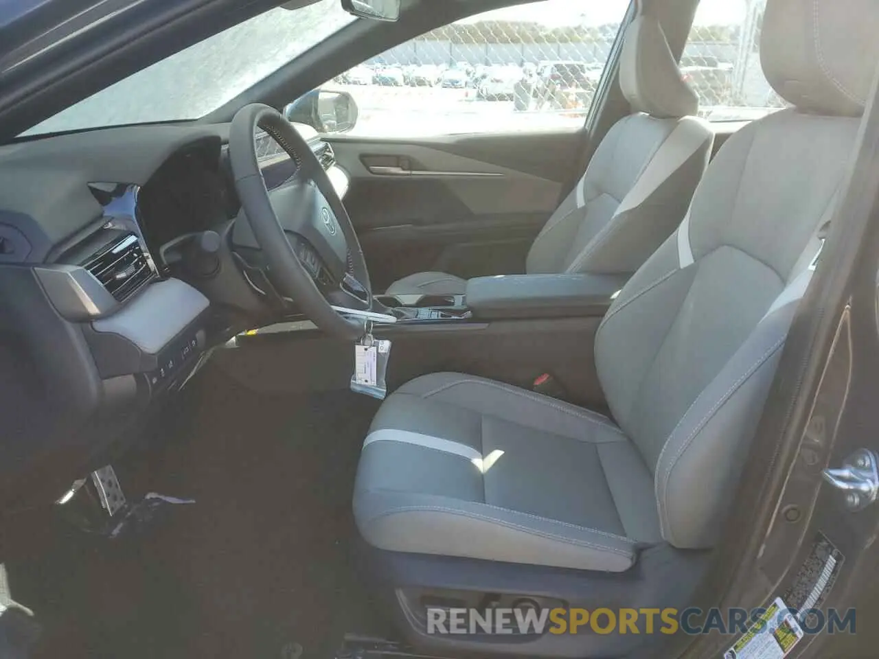 7 fotografías del automóvil dañado 4T1DBADK3SU018044 TOYOTA CAMRY 2025
