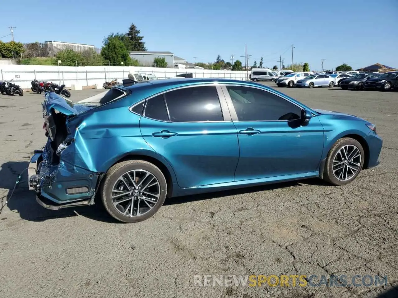 3 fotografías del automóvil dañado 4T1DBADK3SU502862 TOYOTA CAMRY 2025