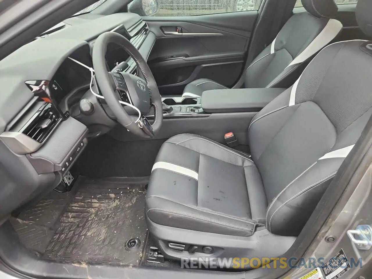 7 fotografías del automóvil dañado 4T1DBADK3SU510802 TOYOTA CAMRY 2025