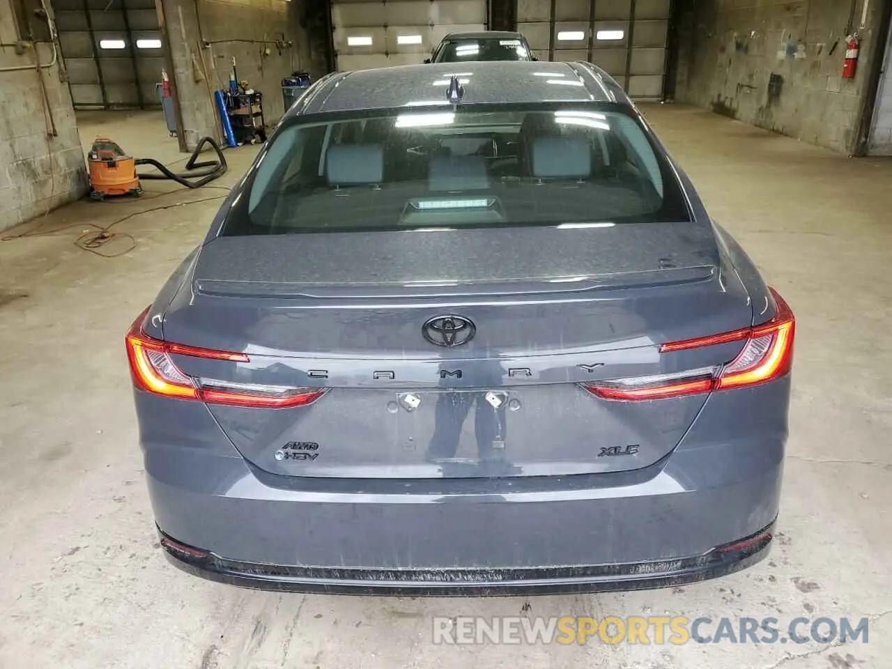 6 fotografías del automóvil dañado 4T1DBADK4SU001012 TOYOTA CAMRY 2025