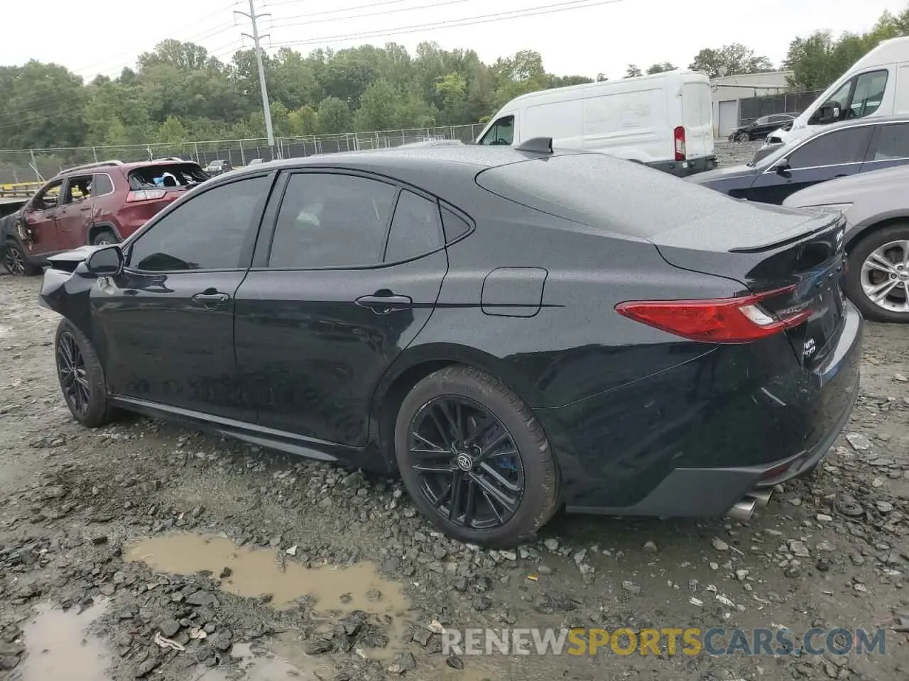 2 fotografías del automóvil dañado 4T1DBADK4SU003150 TOYOTA CAMRY 2025