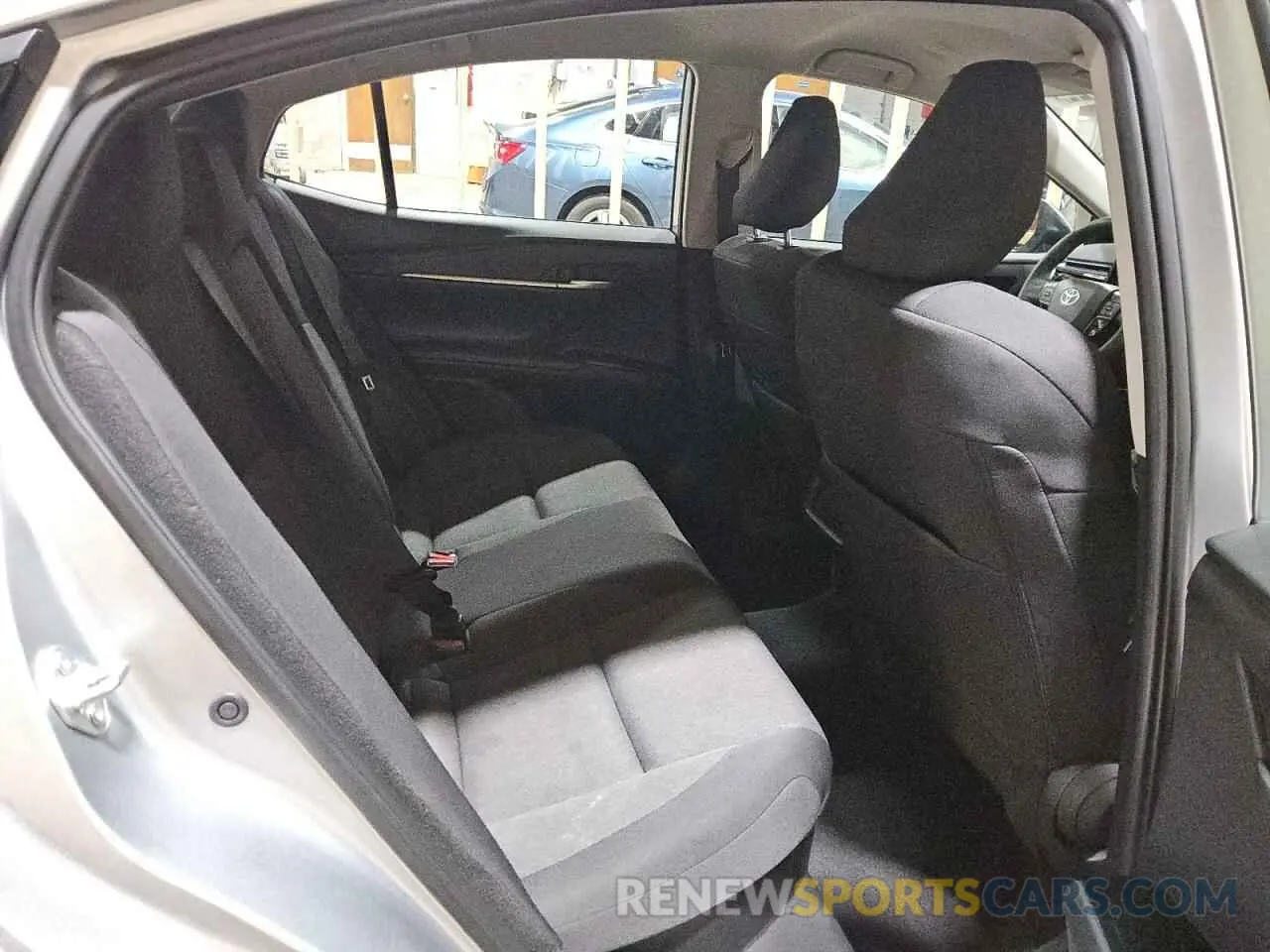 10 fotografías del automóvil dañado 4T1DBADK4SU500179 TOYOTA CAMRY 2025