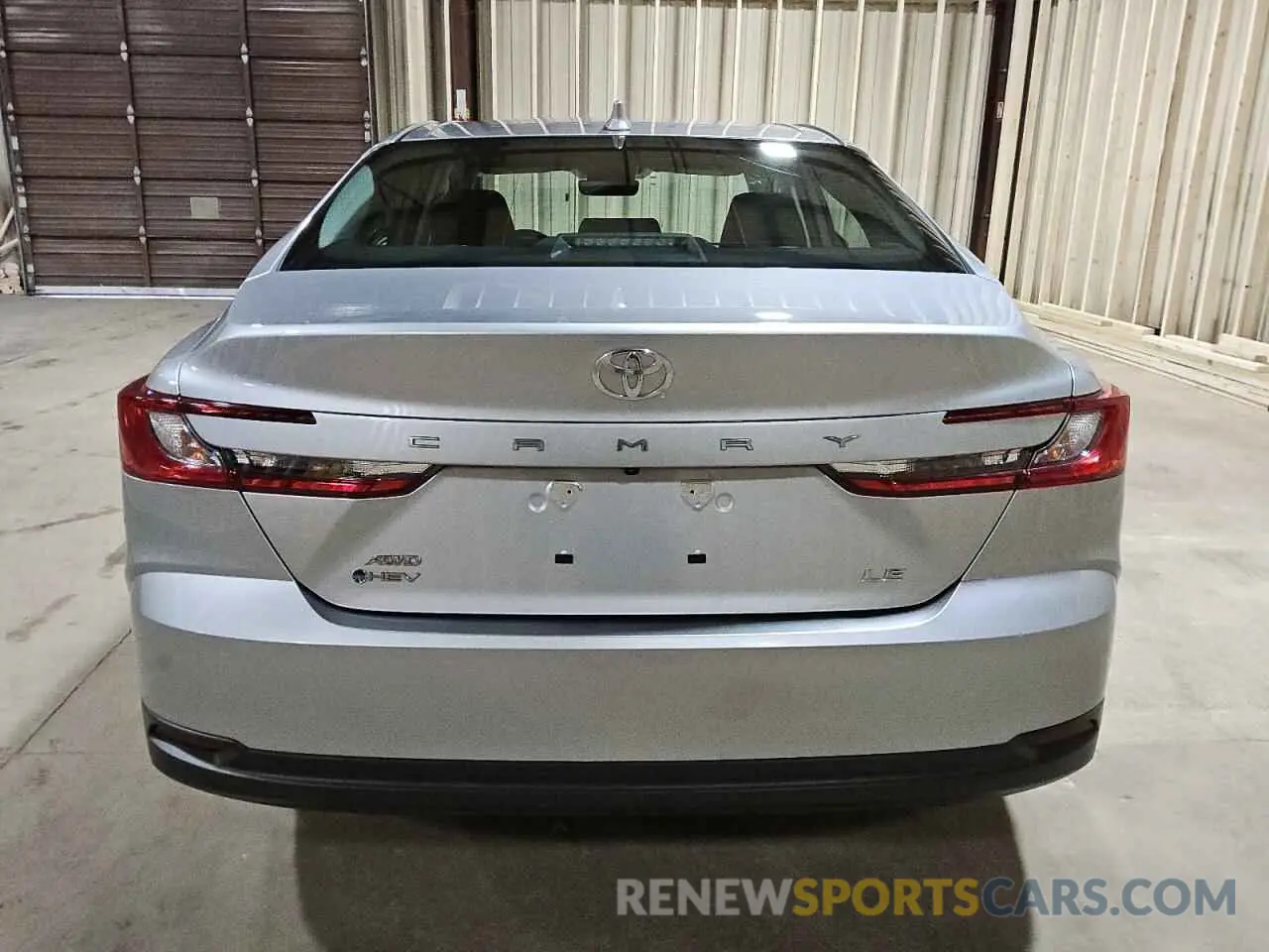 6 fotografías del automóvil dañado 4T1DBADK4SU500179 TOYOTA CAMRY 2025