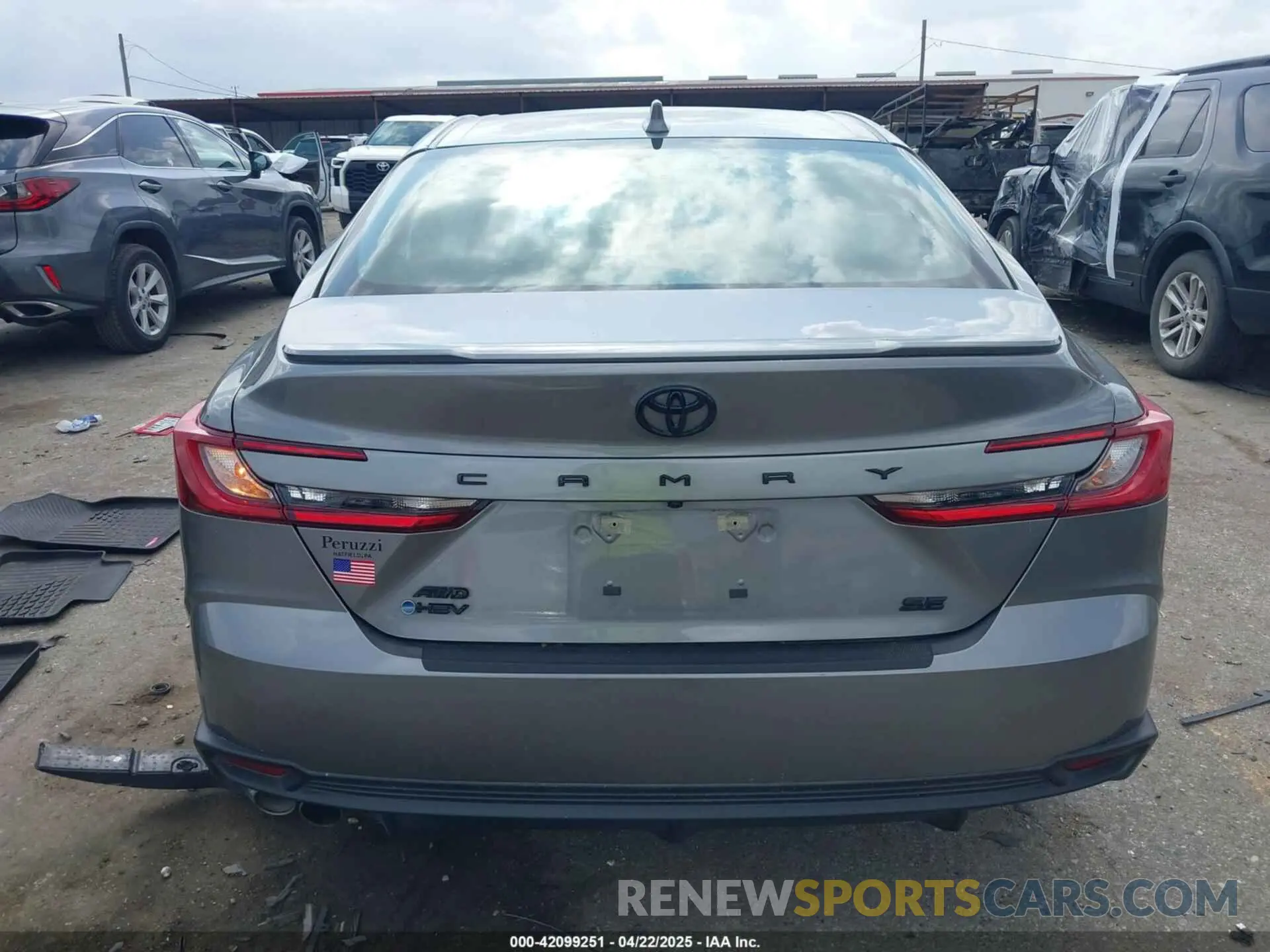 16 fotografías del automóvil dañado 4T1DBADK4SU510470 TOYOTA CAMRY 2025