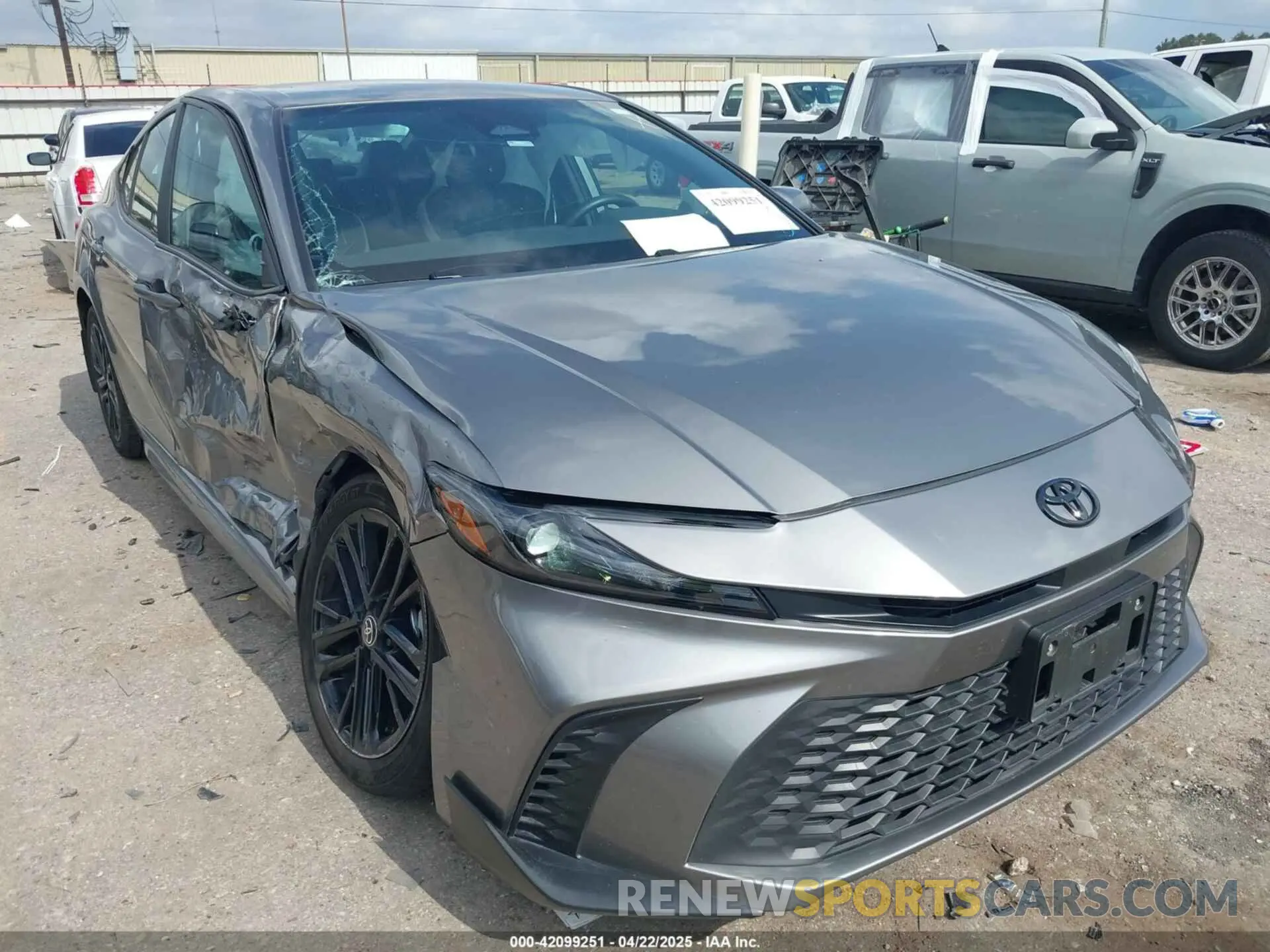 6 fotografías del automóvil dañado 4T1DBADK4SU510470 TOYOTA CAMRY 2025