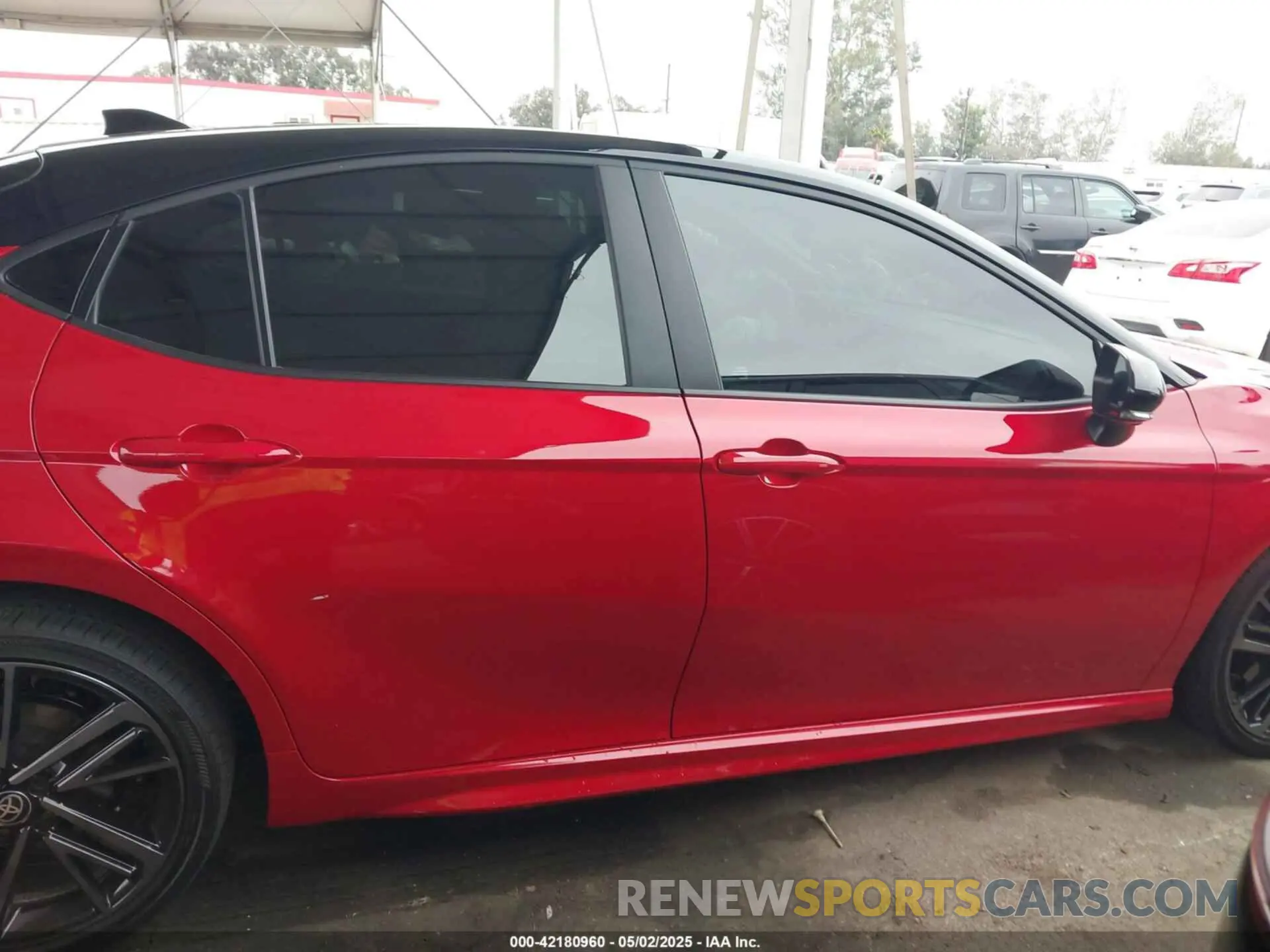 13 fotografías del automóvil dañado 4T1DBADK5SU022760 TOYOTA CAMRY 2025