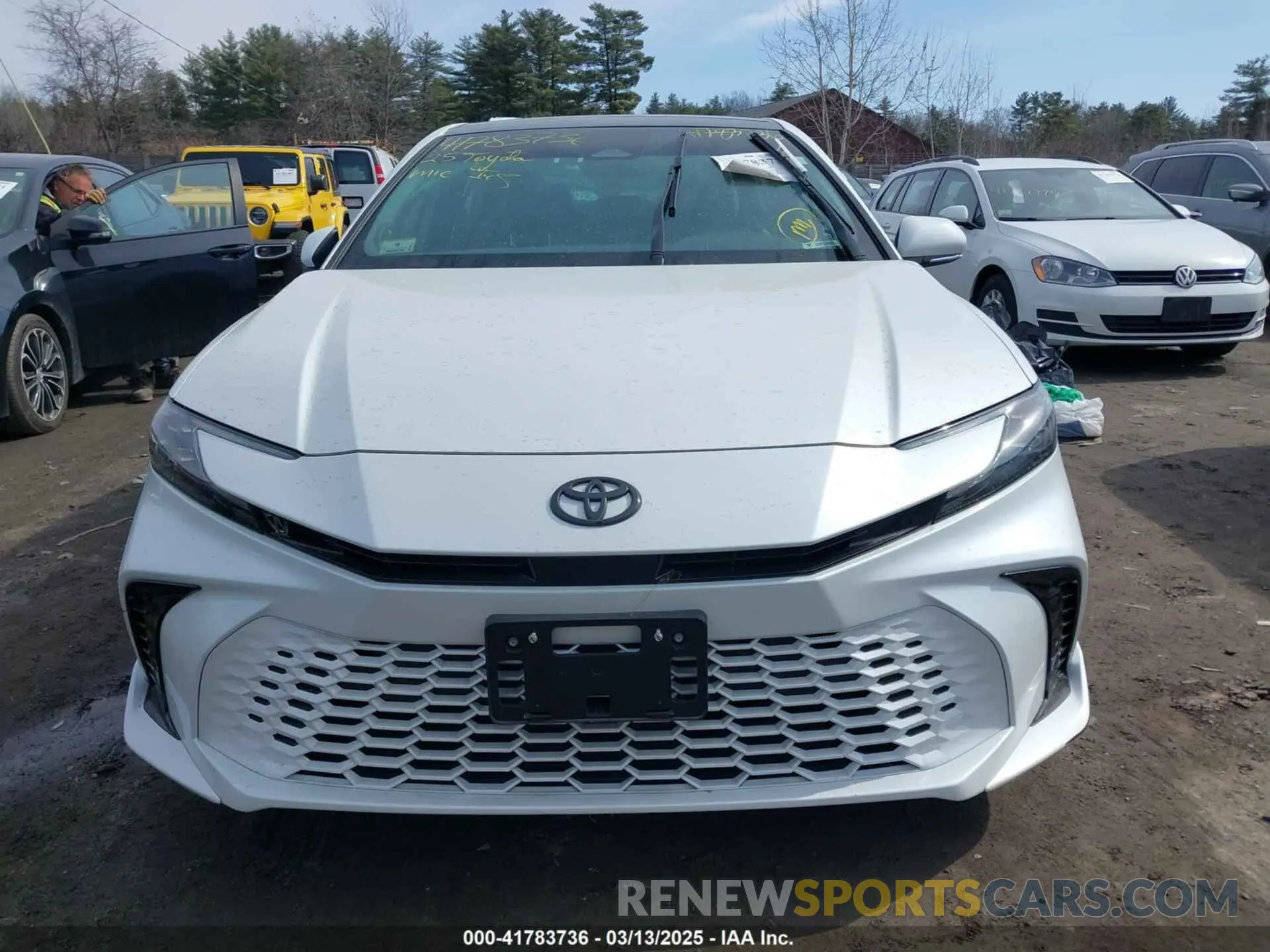 6 fotografías del automóvil dañado 4T1DBADK5SU507223 TOYOTA CAMRY 2025