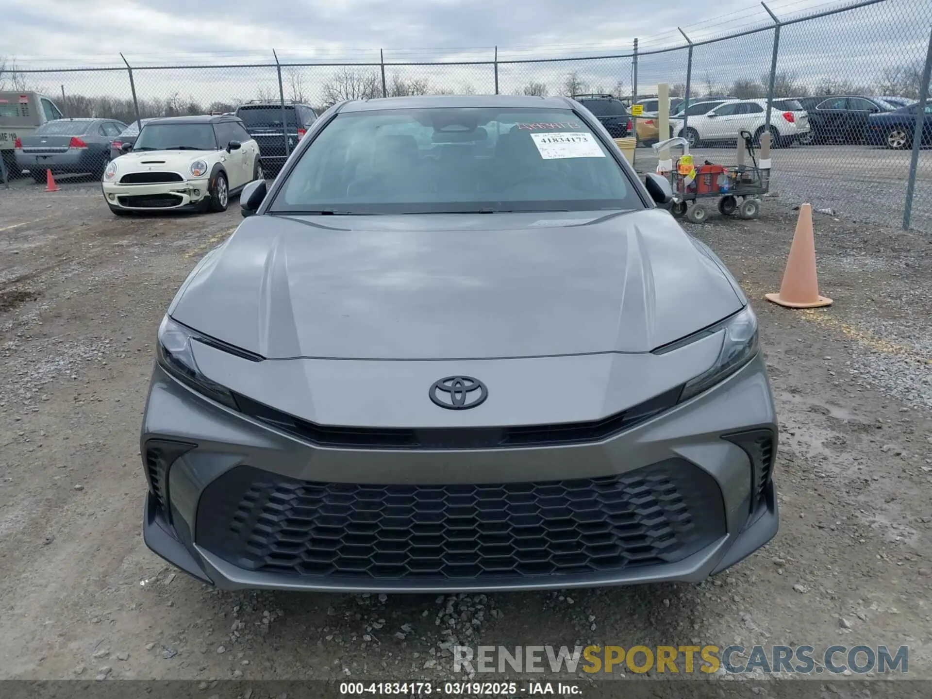 6 fotografías del automóvil dañado 4T1DBADK5SU510042 TOYOTA CAMRY 2025