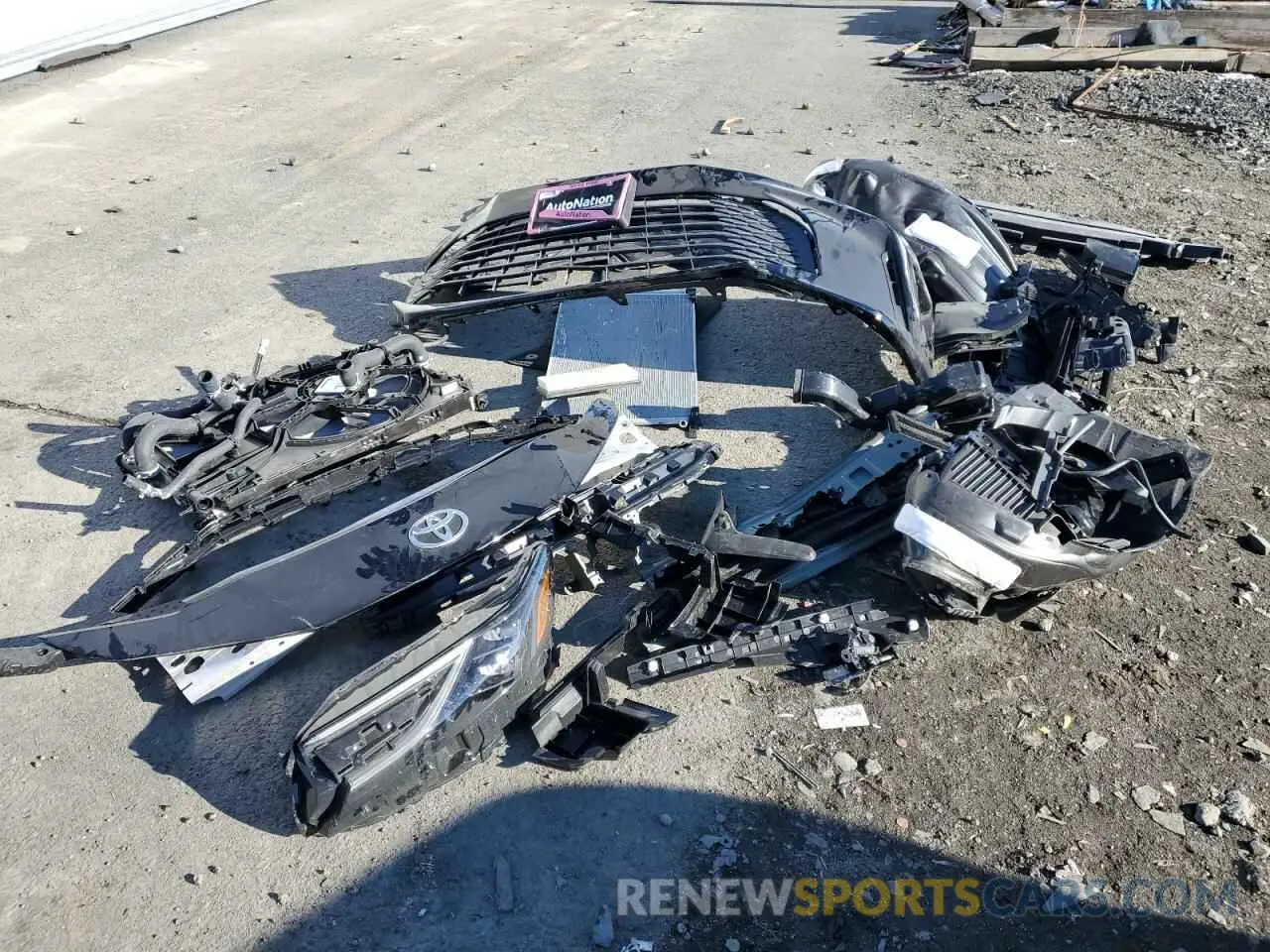 12 fotografías del automóvil dañado 4T1DBADK5SU513992 TOYOTA CAMRY 2025