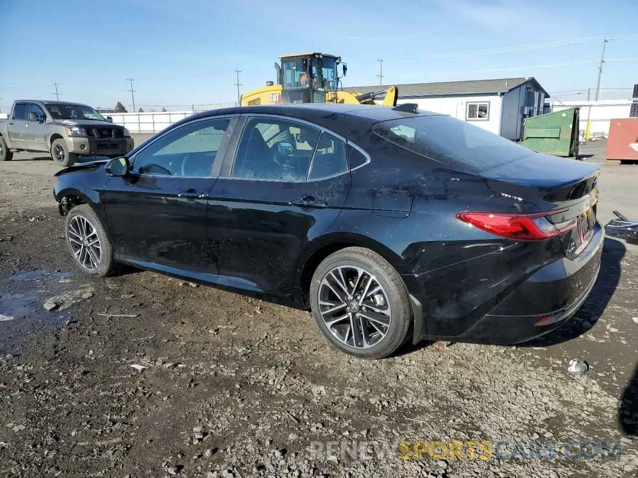 2 fotografías del automóvil dañado 4T1DBADK5SU513992 TOYOTA CAMRY 2025