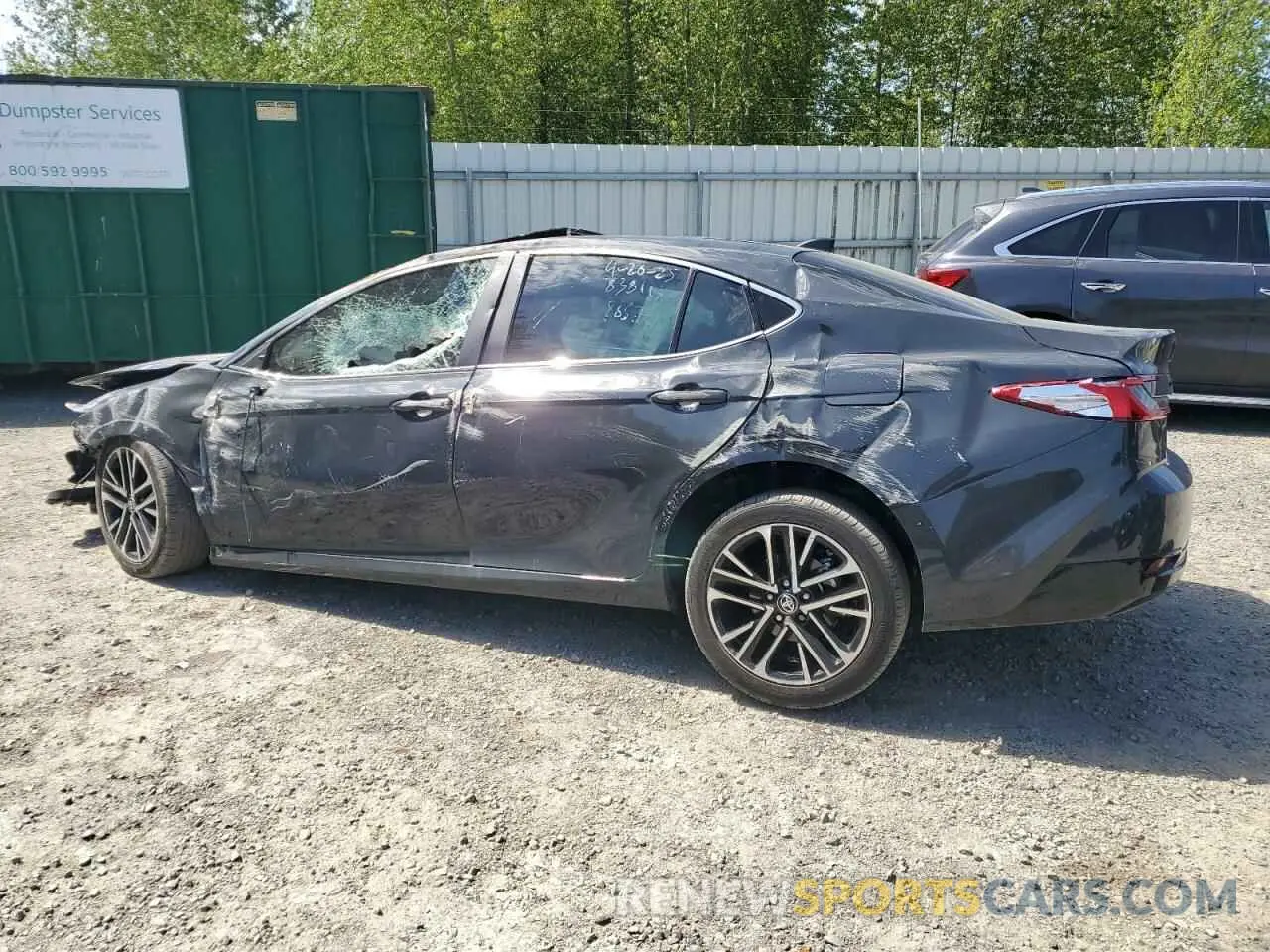 2 fotografías del automóvil dañado 4T1DBADK5SU518657 TOYOTA CAMRY 2025