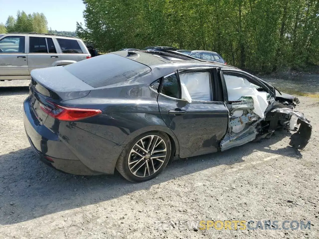 3 fotografías del automóvil dañado 4T1DBADK5SU518657 TOYOTA CAMRY 2025