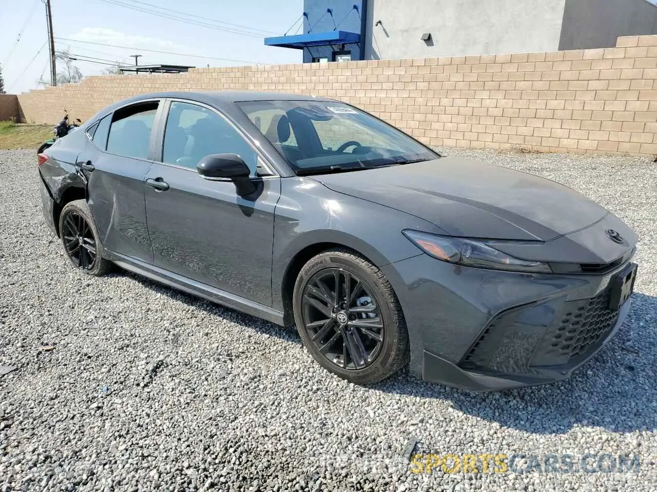 4 fotografías del automóvil dañado 4T1DBADK6SU001187 TOYOTA CAMRY 2025