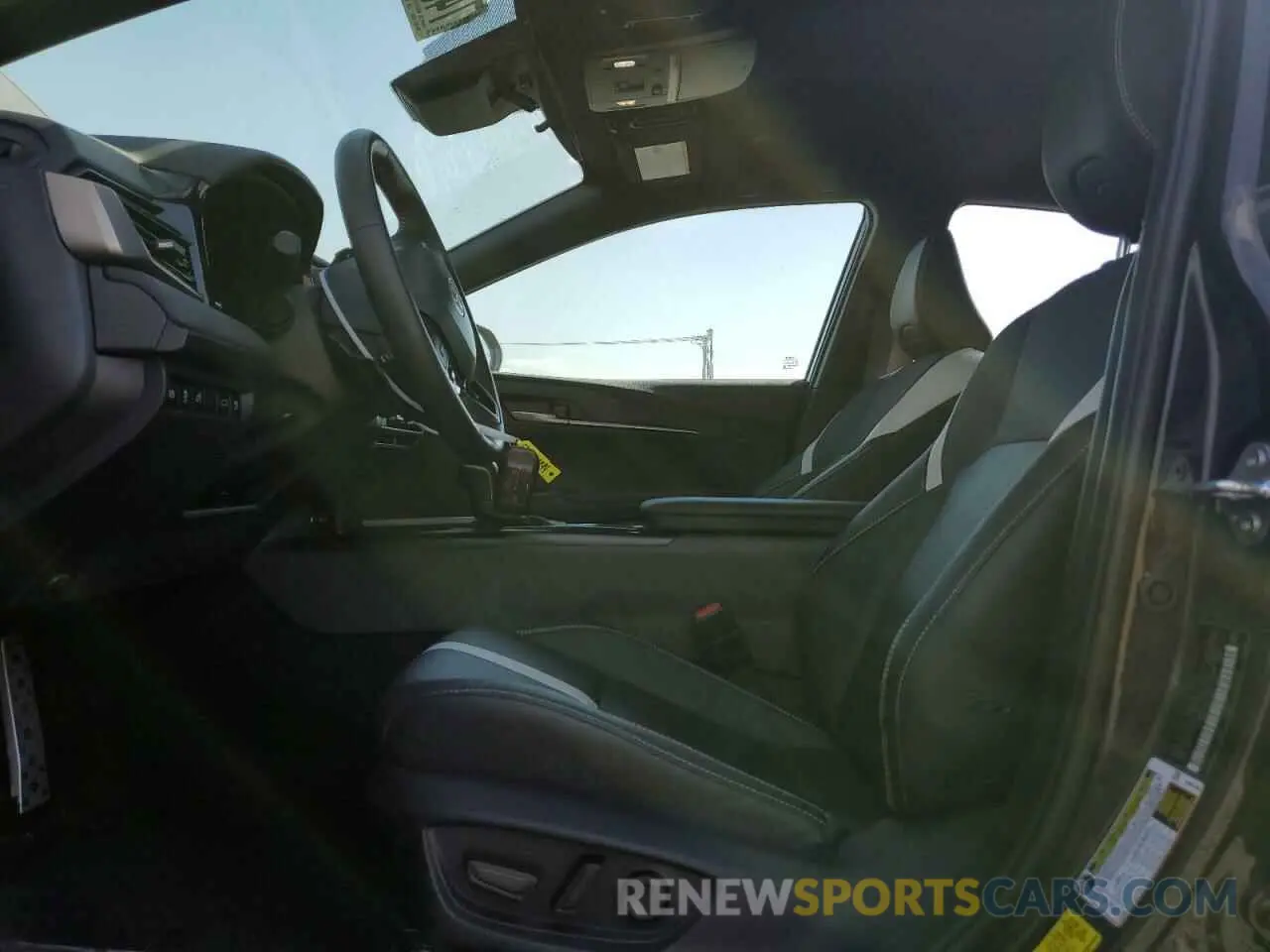 7 fotografías del automóvil dañado 4T1DBADK6SU001187 TOYOTA CAMRY 2025