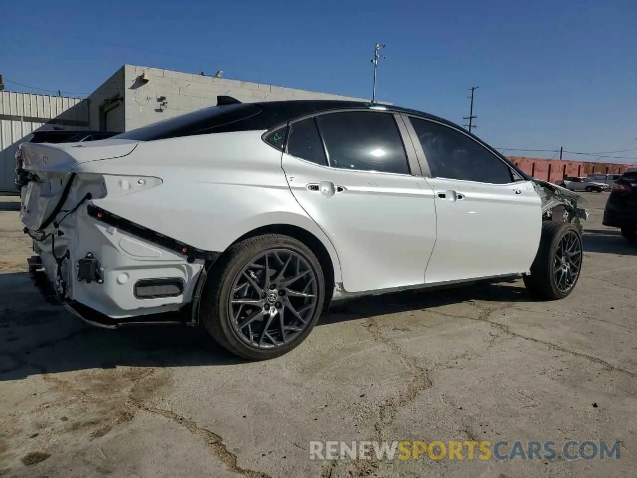 3 fotografías del automóvil dañado 4T1DBADK6SU009208 TOYOTA CAMRY 2025