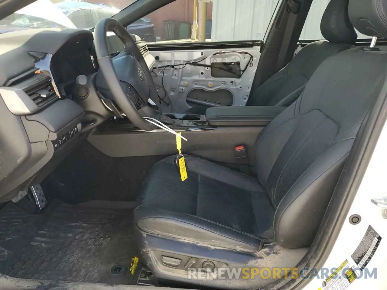 7 fotografías del automóvil dañado 4T1DBADK6SU009208 TOYOTA CAMRY 2025